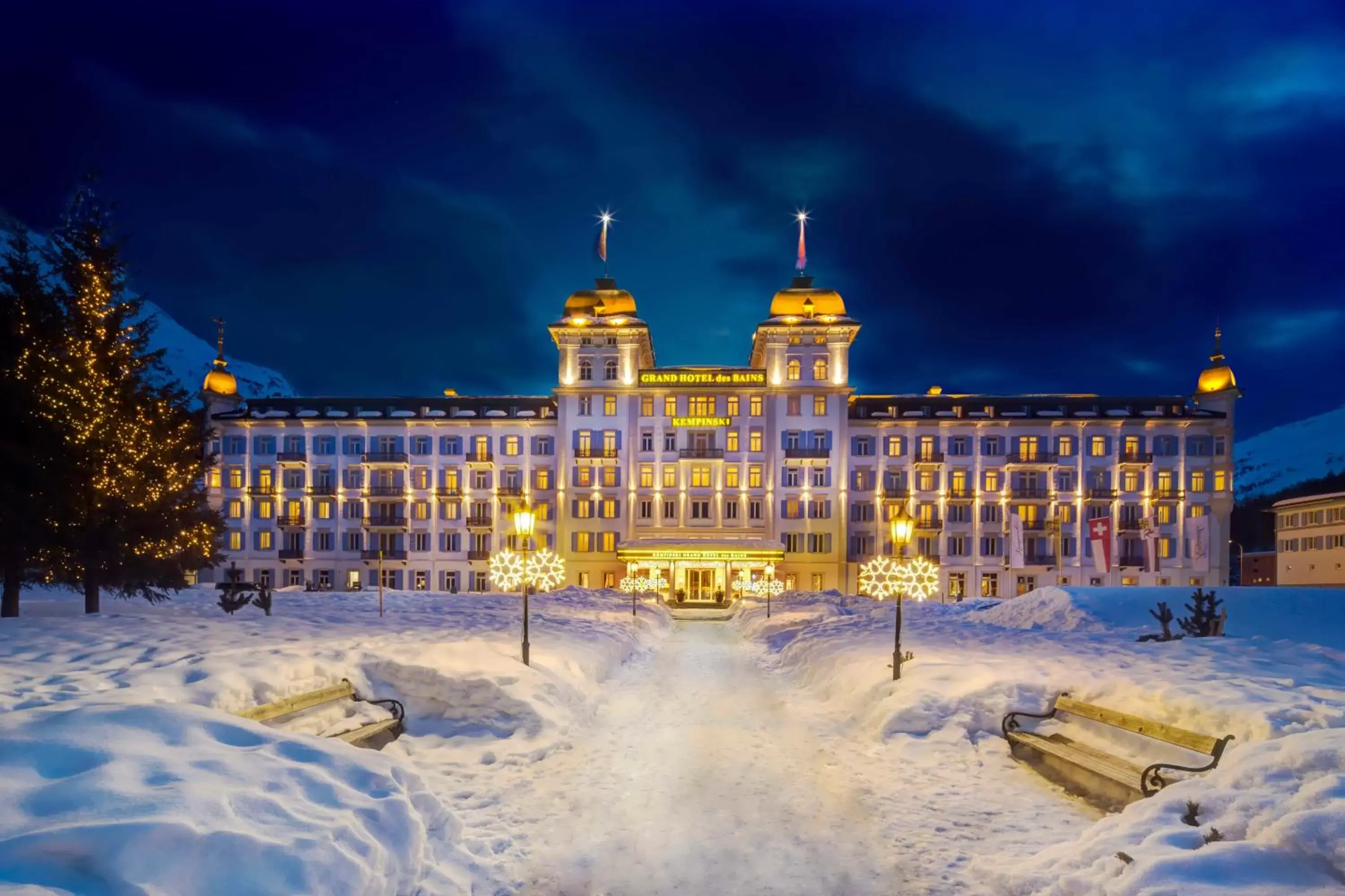 Facade/entrance, Property Building in Grand Hotel des Bains Kempinski