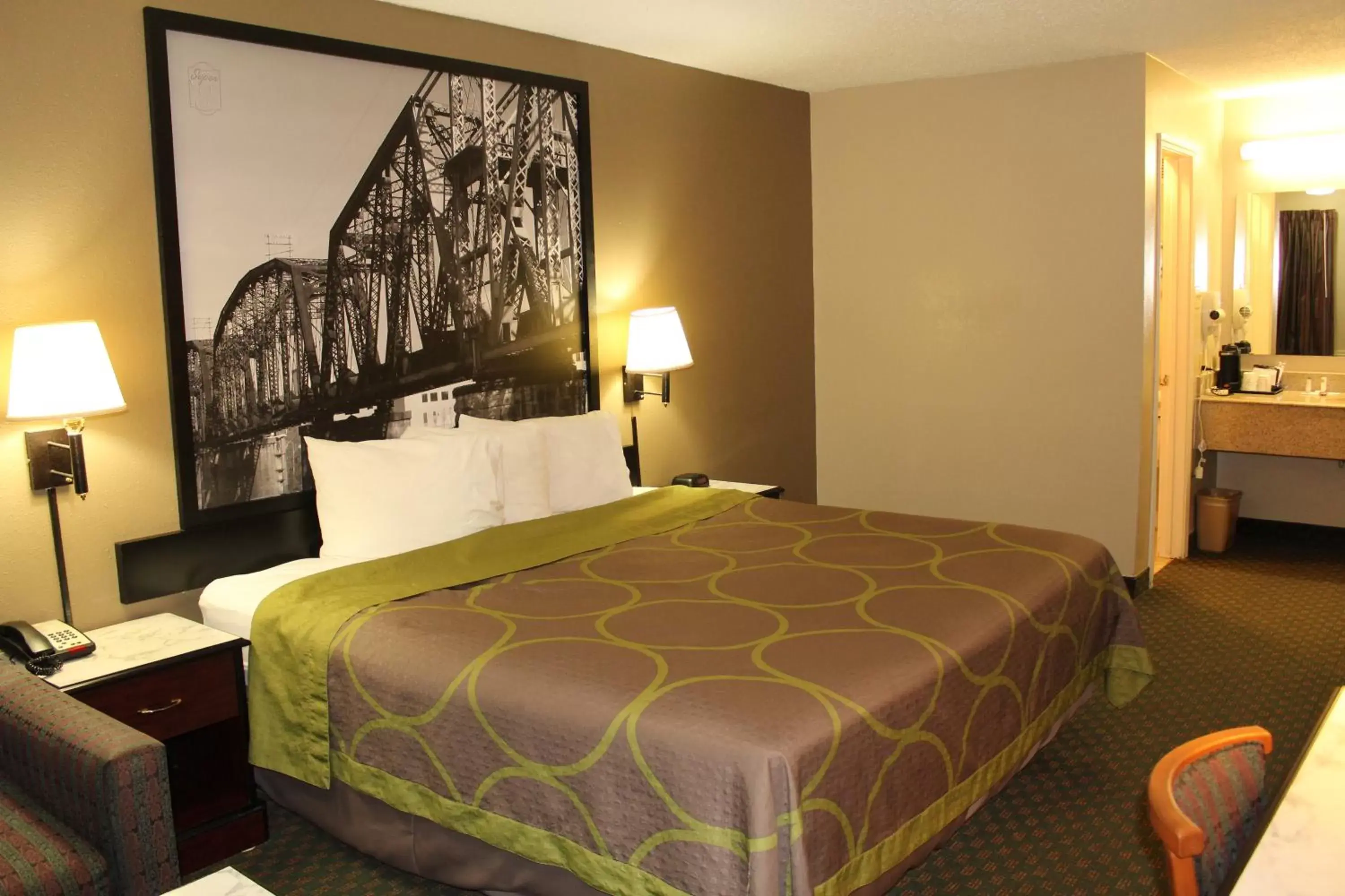 Bedroom, Bed in Super 8 by Wyndham Bossier City/Shreveport Area