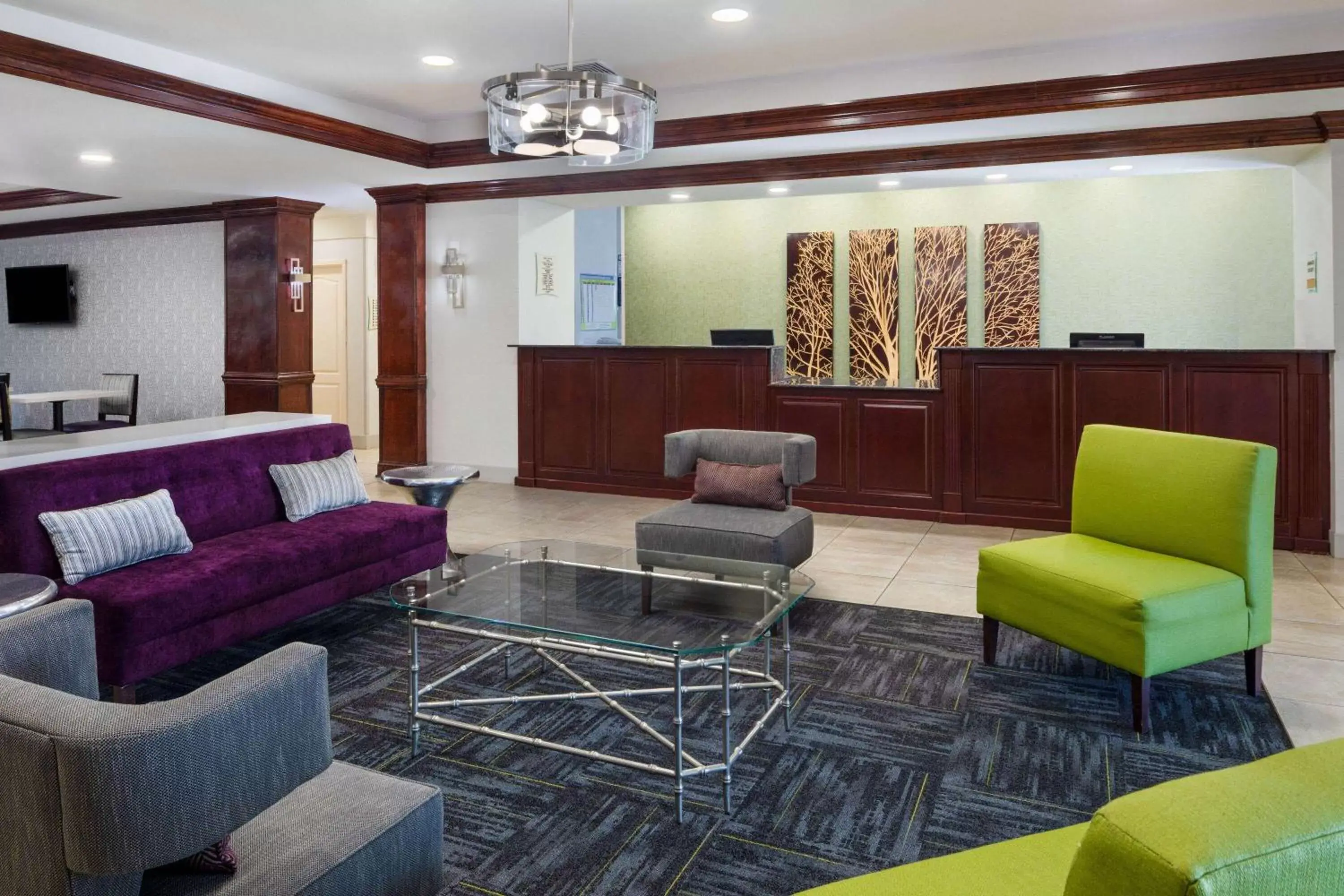 Lobby or reception, Seating Area in La Quinta by Wyndham Savannah Airport - Pooler