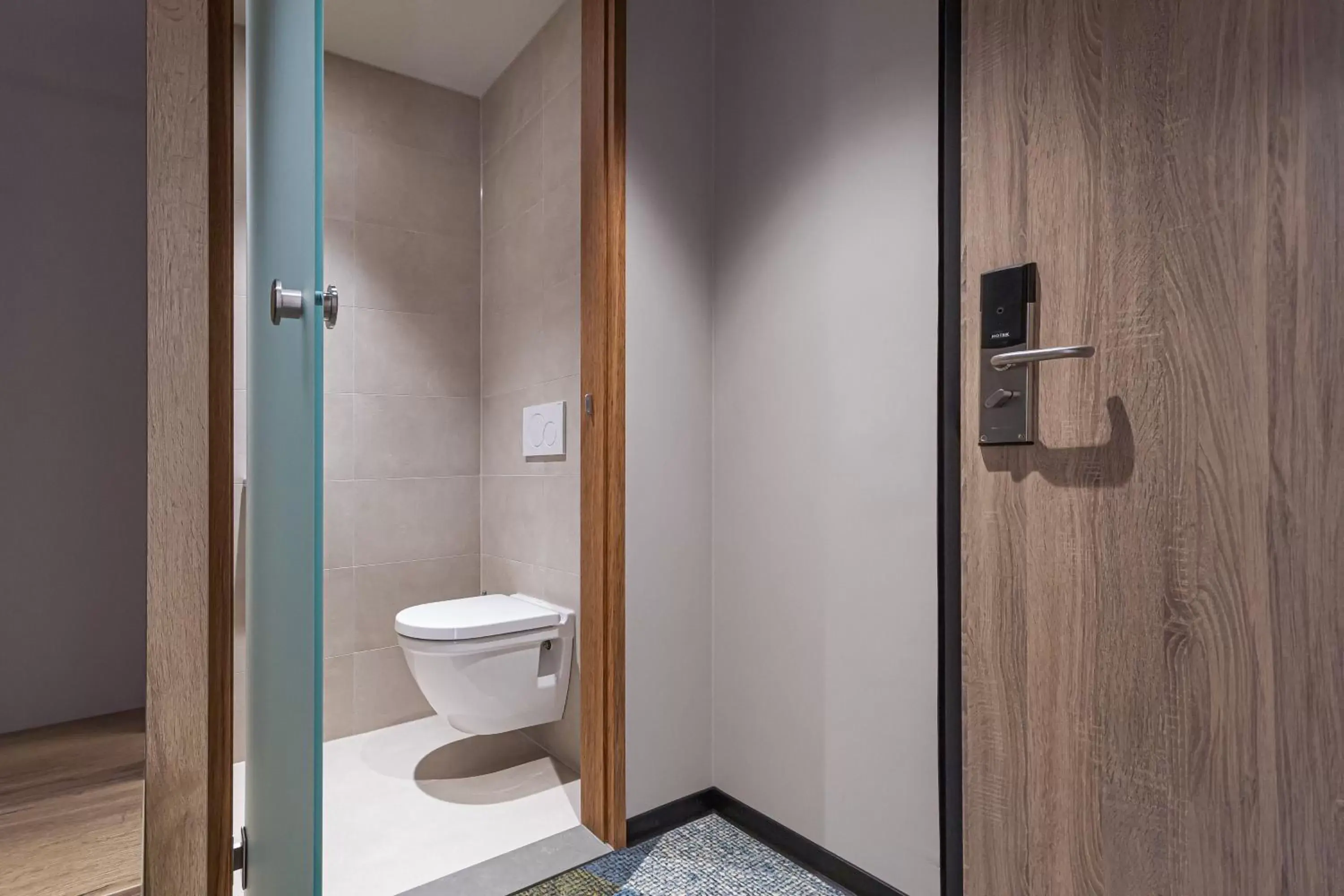 Toilet, Bathroom in Hotel Rosveld