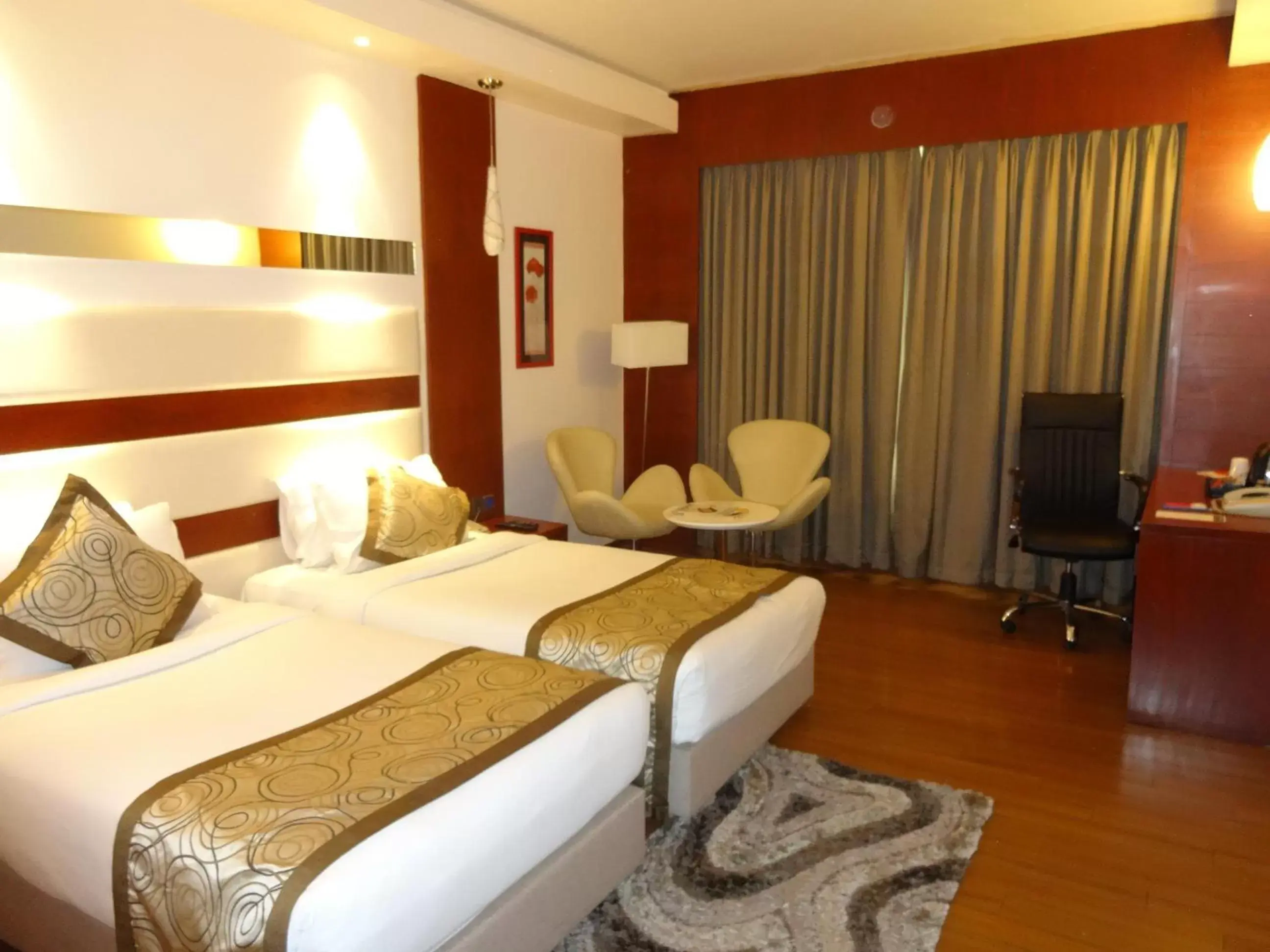 Photo of the whole room, Bed in Daspalla Hyderabad