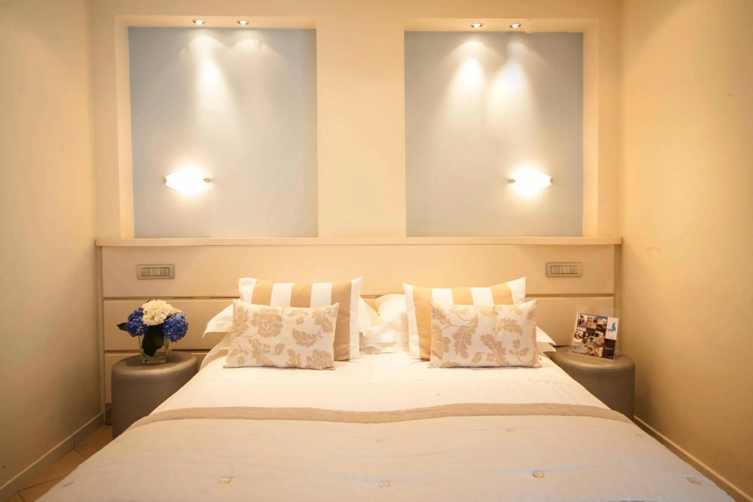 bunk bed, Bed in Hotel Mon Cheri