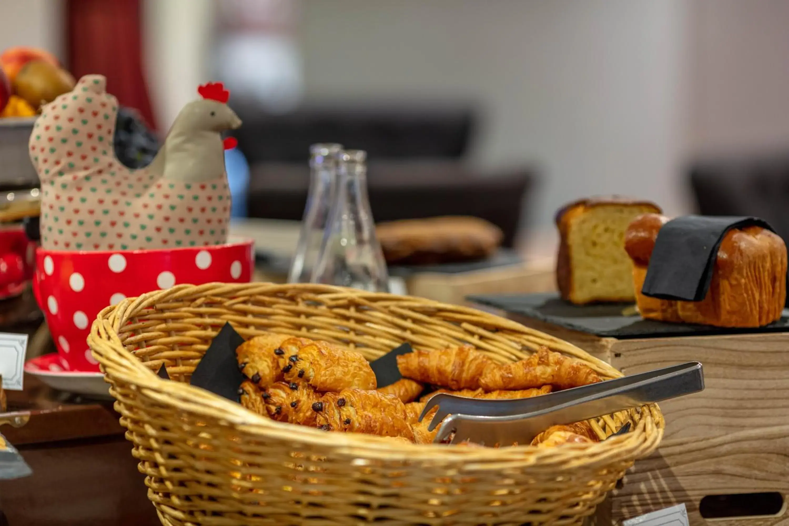 Breakfast in Garrigae Distillerie de Pezenas - Hotellerie & Spa Breakfast in Garrigae Distillerie de Pezenas - Hotellerie & Spa