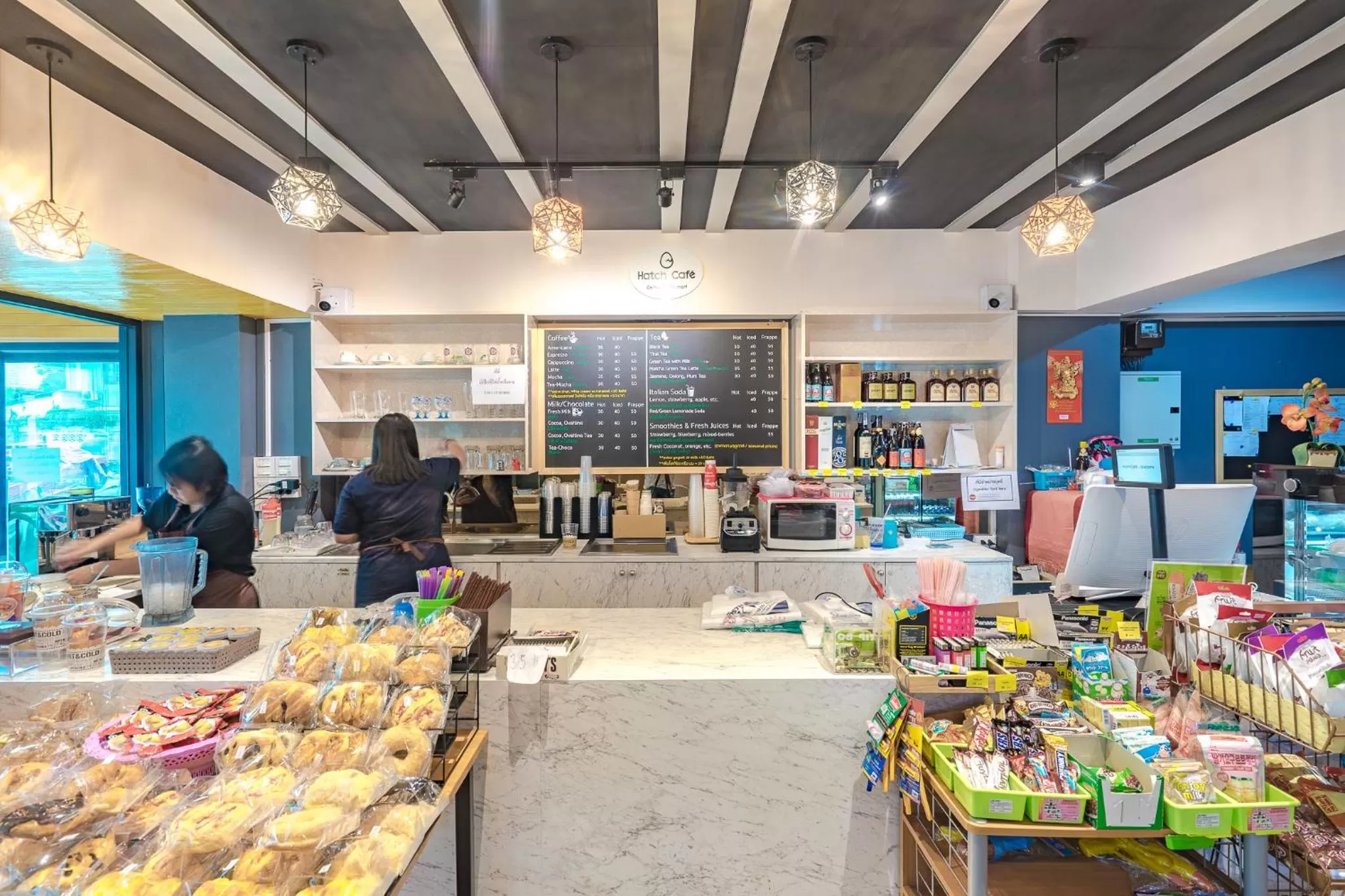 On-site shops in Penyos Suite