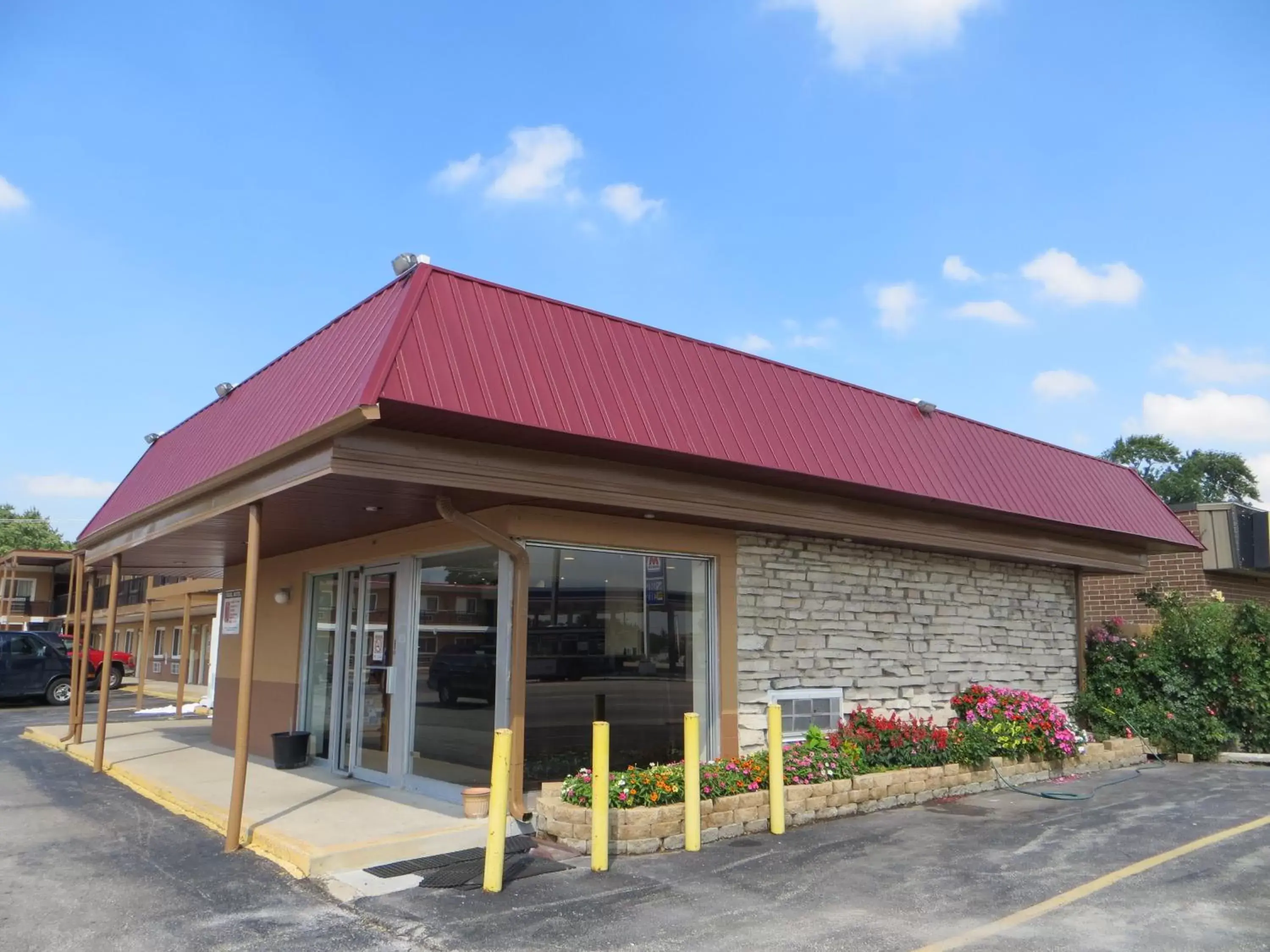 Facade/entrance in Regal Inn Chicago O'Hare - Franklin Park Facade/entrance in Regal Inn Chicago O'Hare - Franklin Park