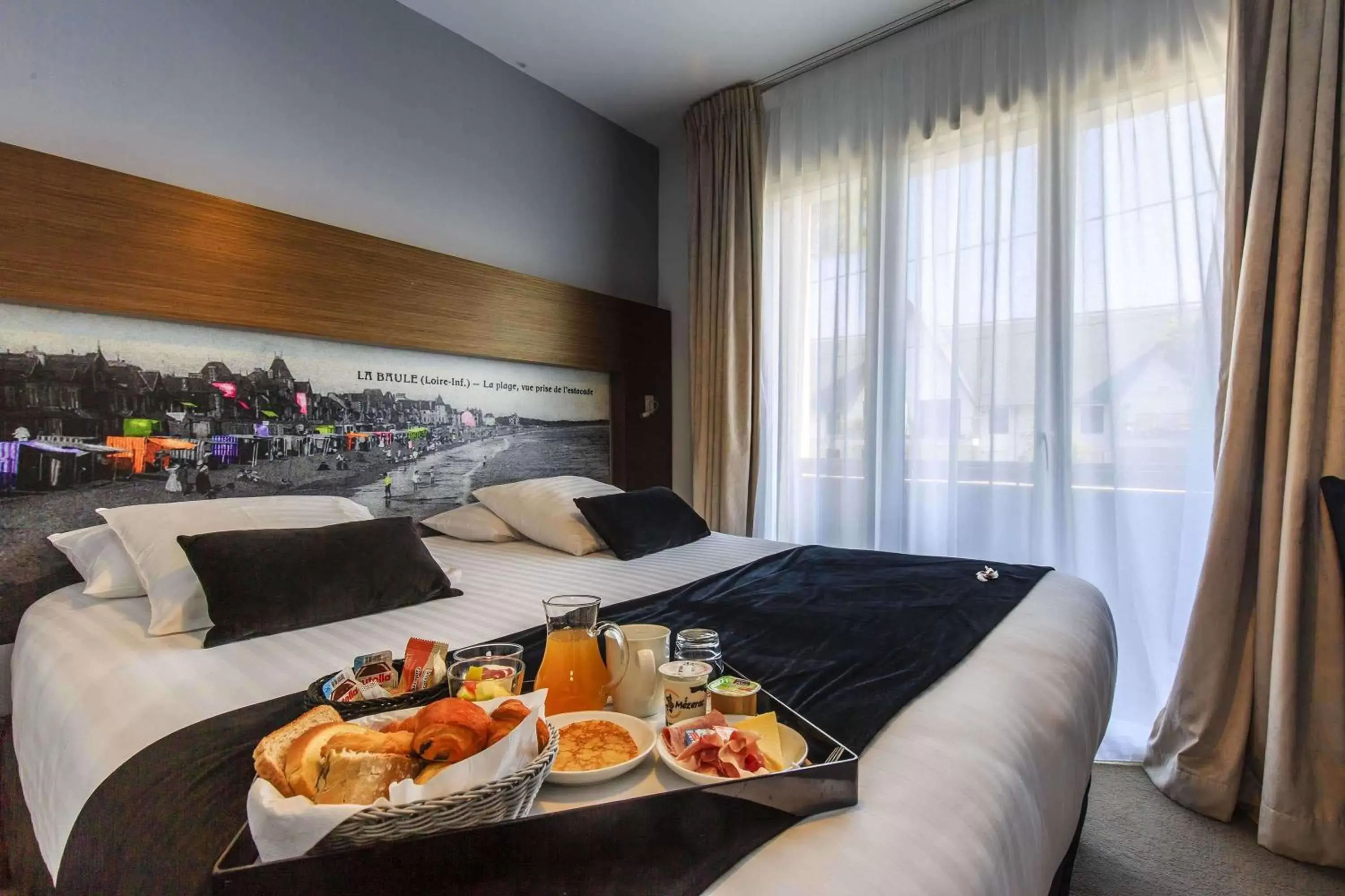 Bedroom, Breakfast in Best Western Hôtel Garden and Spa