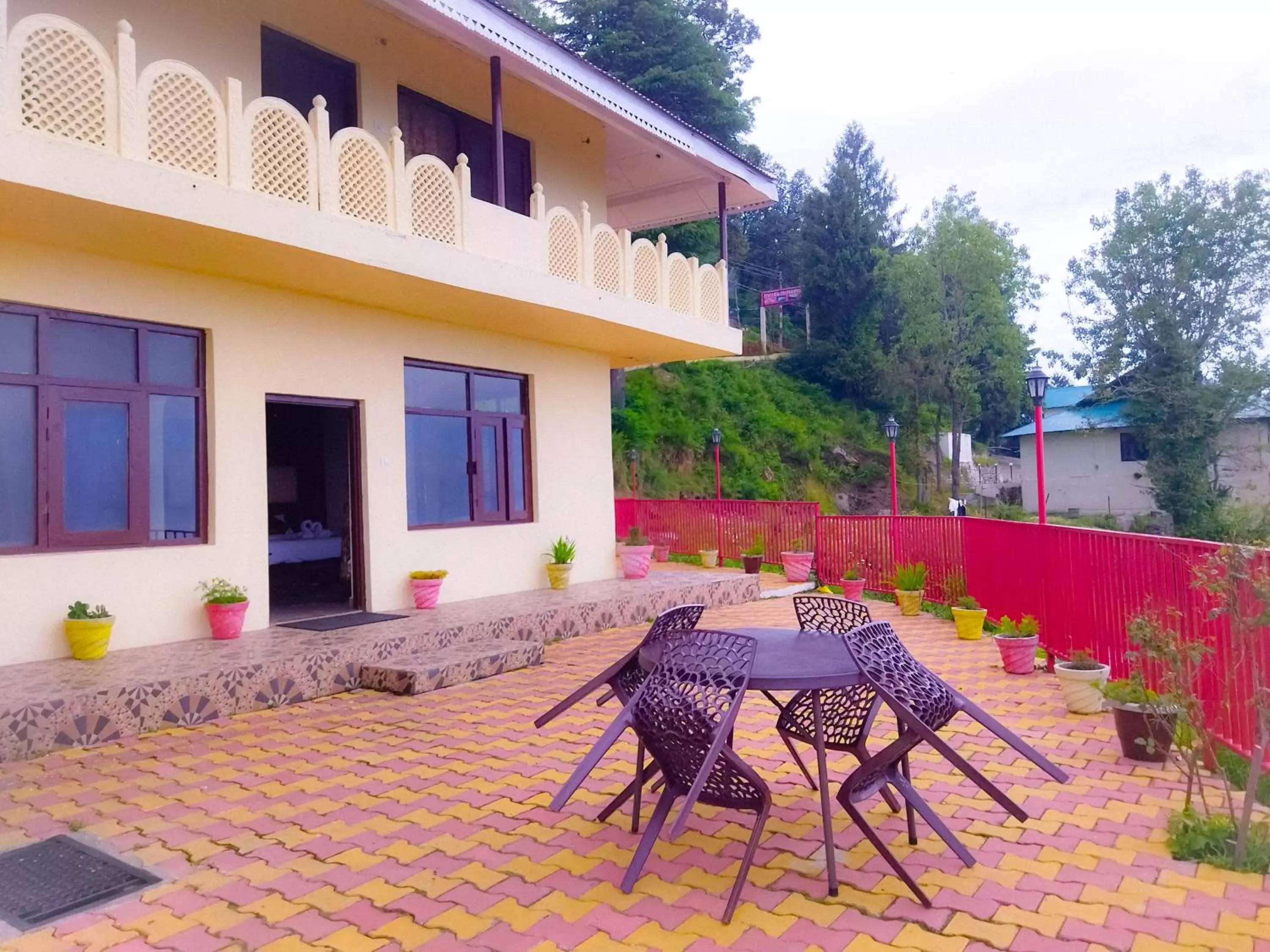 Property building in Hotel Himdhara, Dalhousie Property building in Hotel Himdhara, Dalhousie