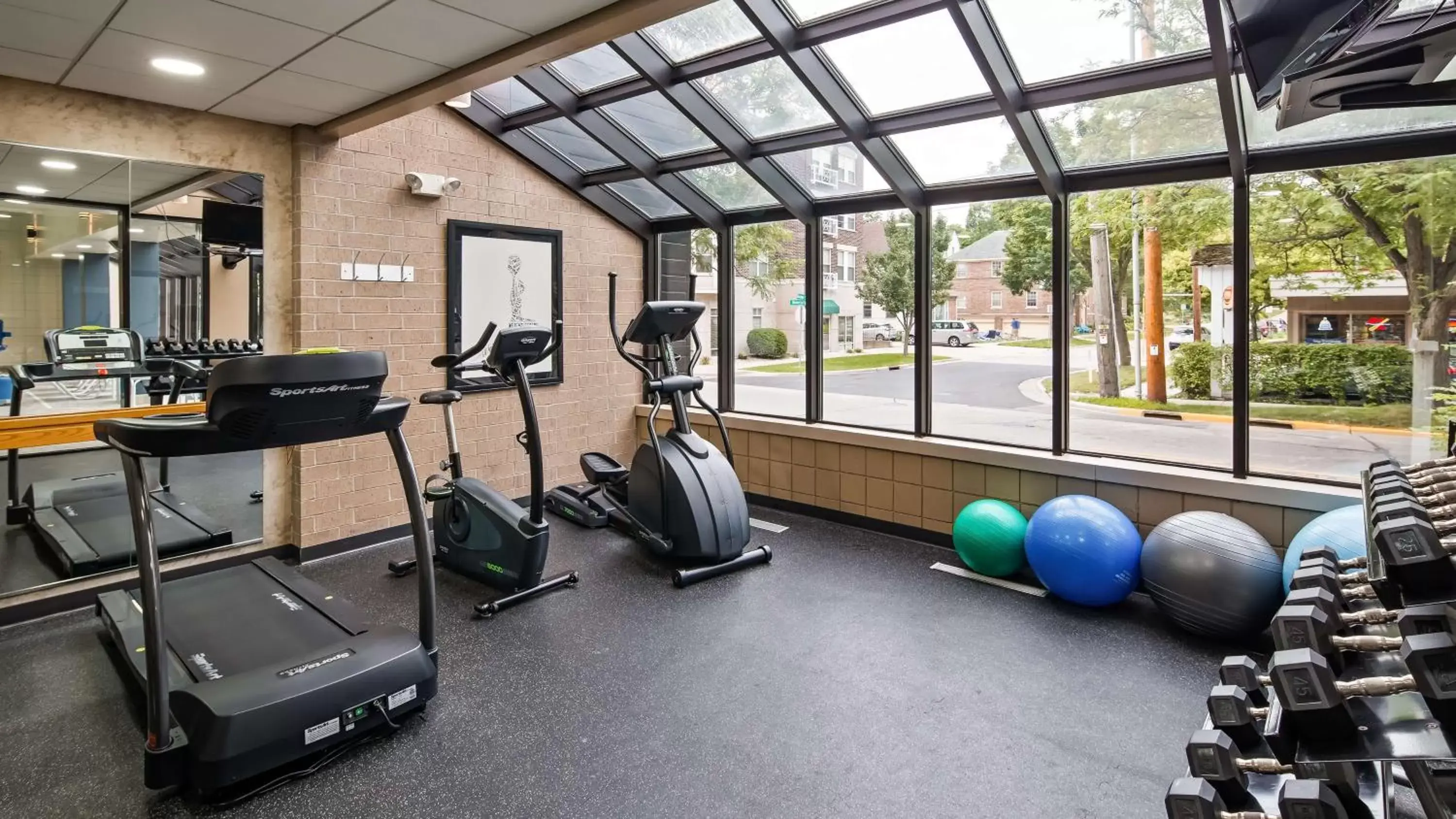 Fitness centre/facilities, Fitness Center/Facilities in Best Western Plus InnTowner Madison