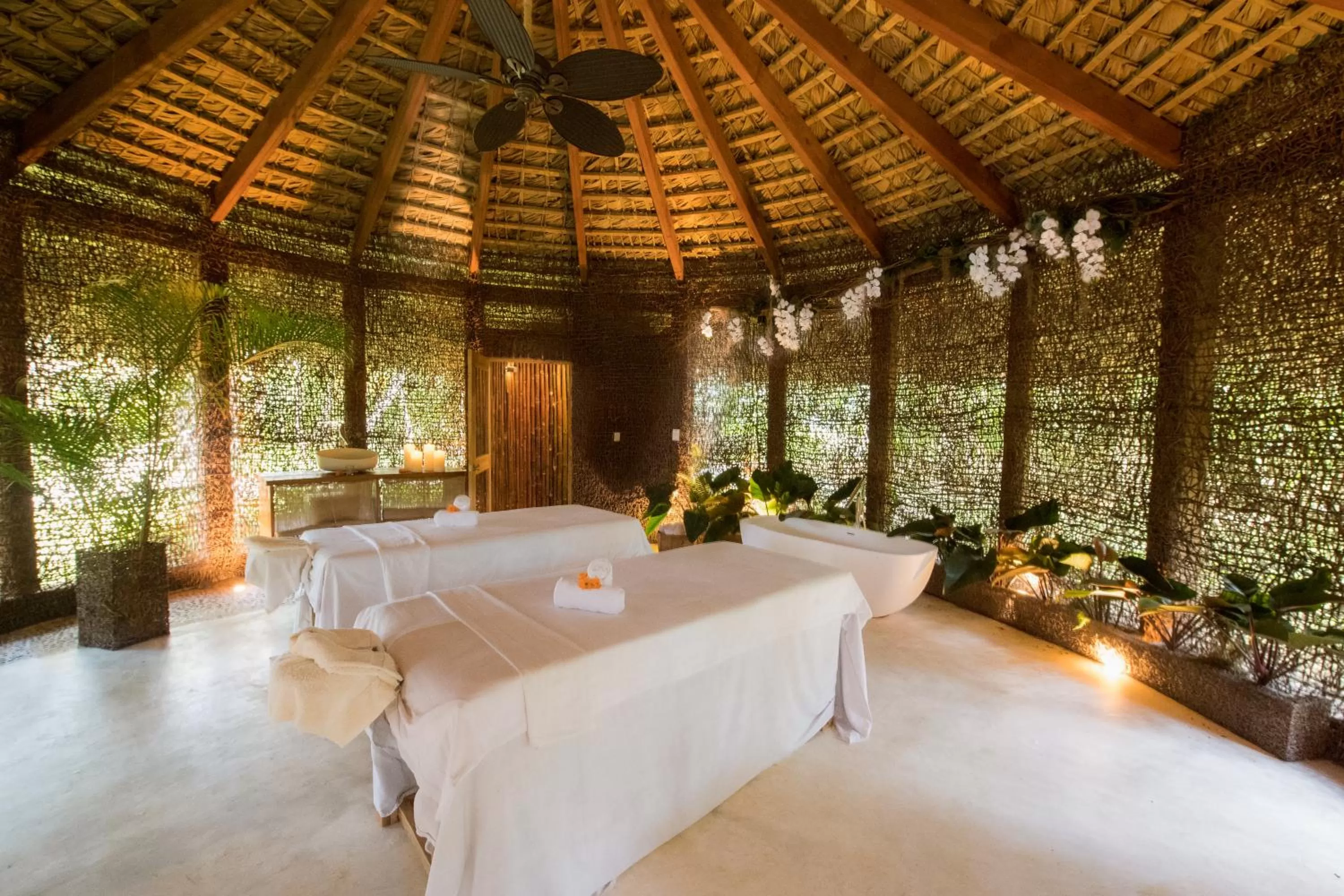 Massage, Bed in Sublime Samana