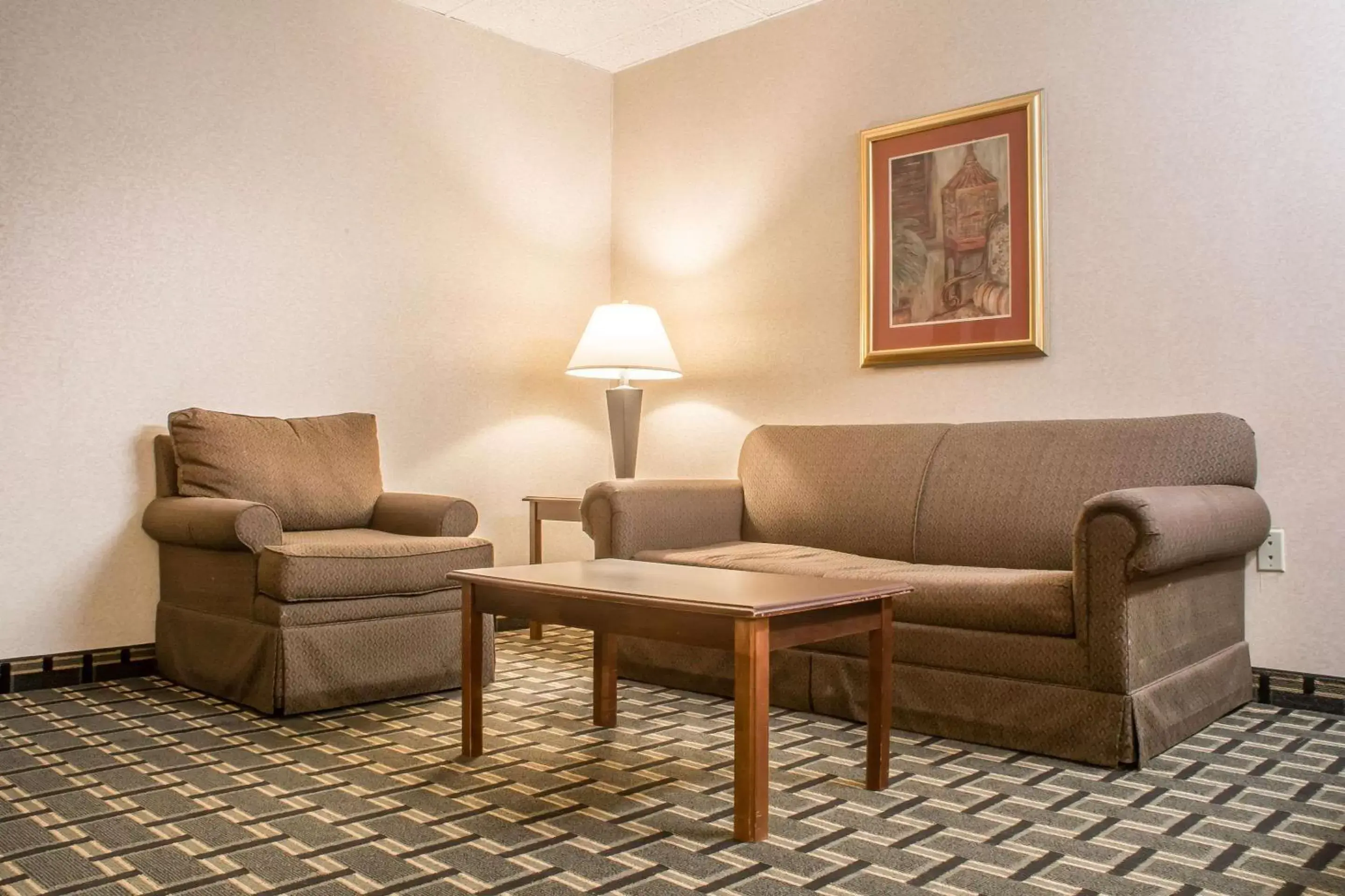 Photo of the whole room, Seating Area in Quality Inn & Suites Palm Island Indoor Waterpark