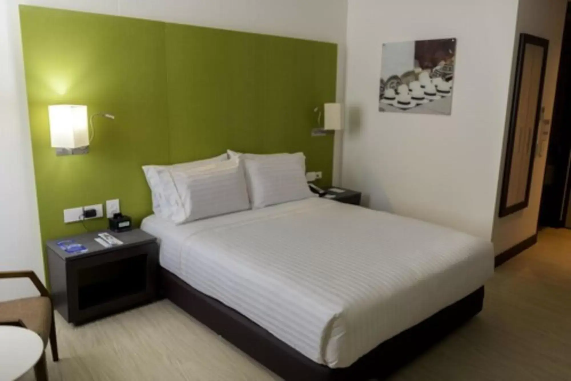 Photo of the whole room, Bed in Holiday Inn Express - Cartagena Bocagrande, an IHG Hotel