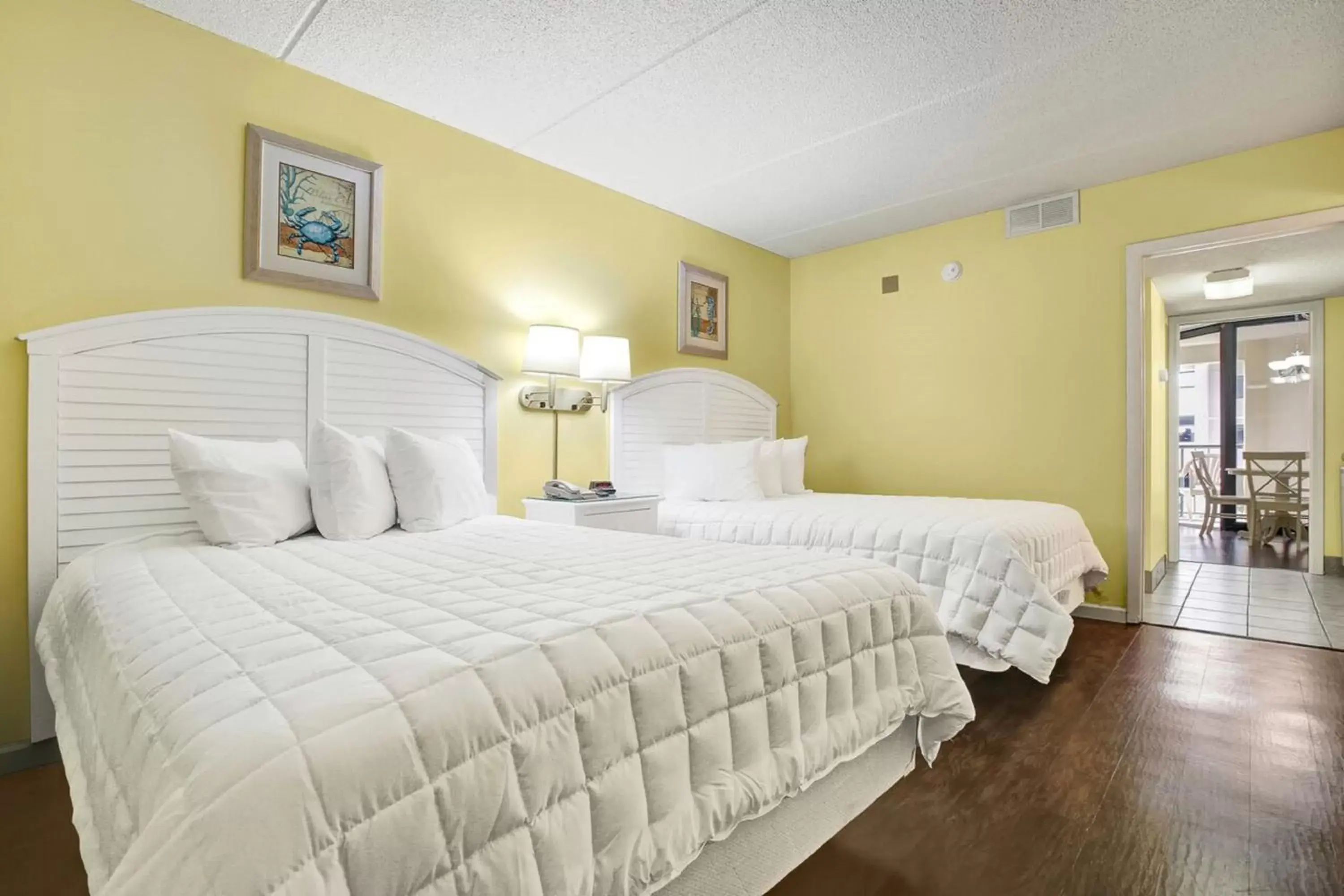 Bedroom, Bed in Sand Dunes Resort & Suites