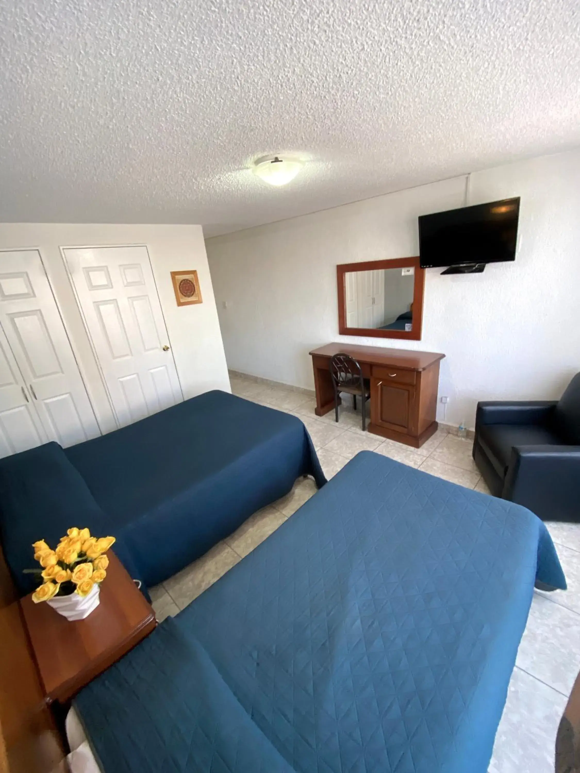 Bedroom, Seating Area in Hotel Qualitel Plus