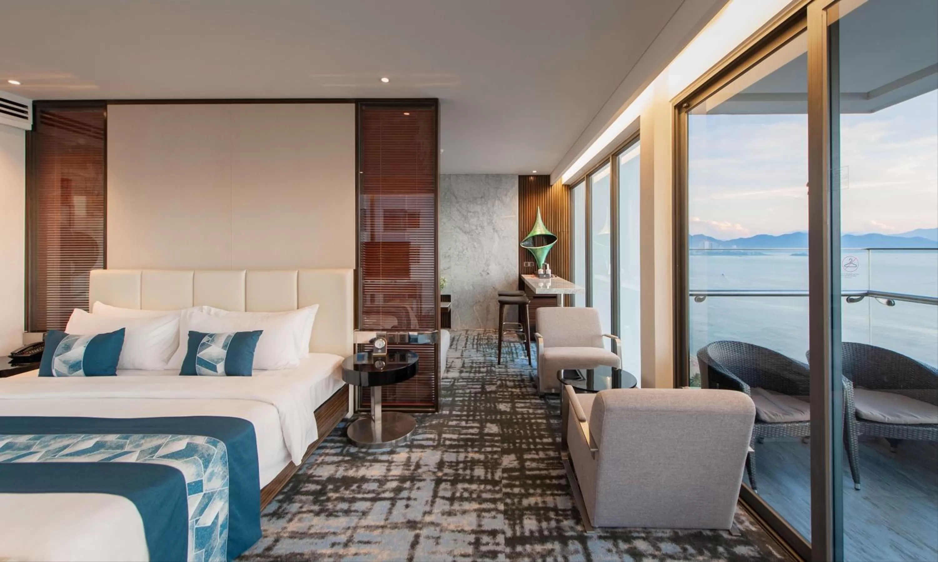 Bed in Queen Ann Nha Trang Hotel