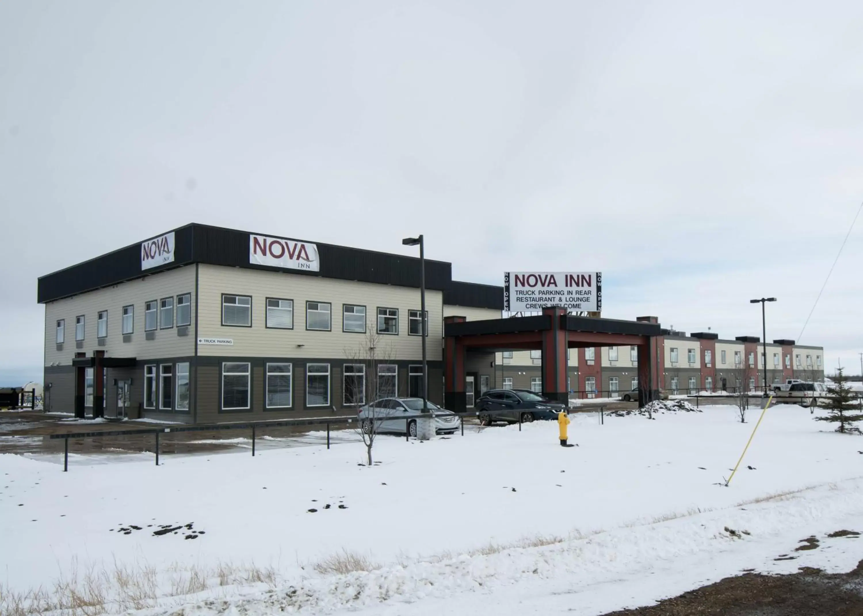 Property building, Winter in Nova Inn Manning