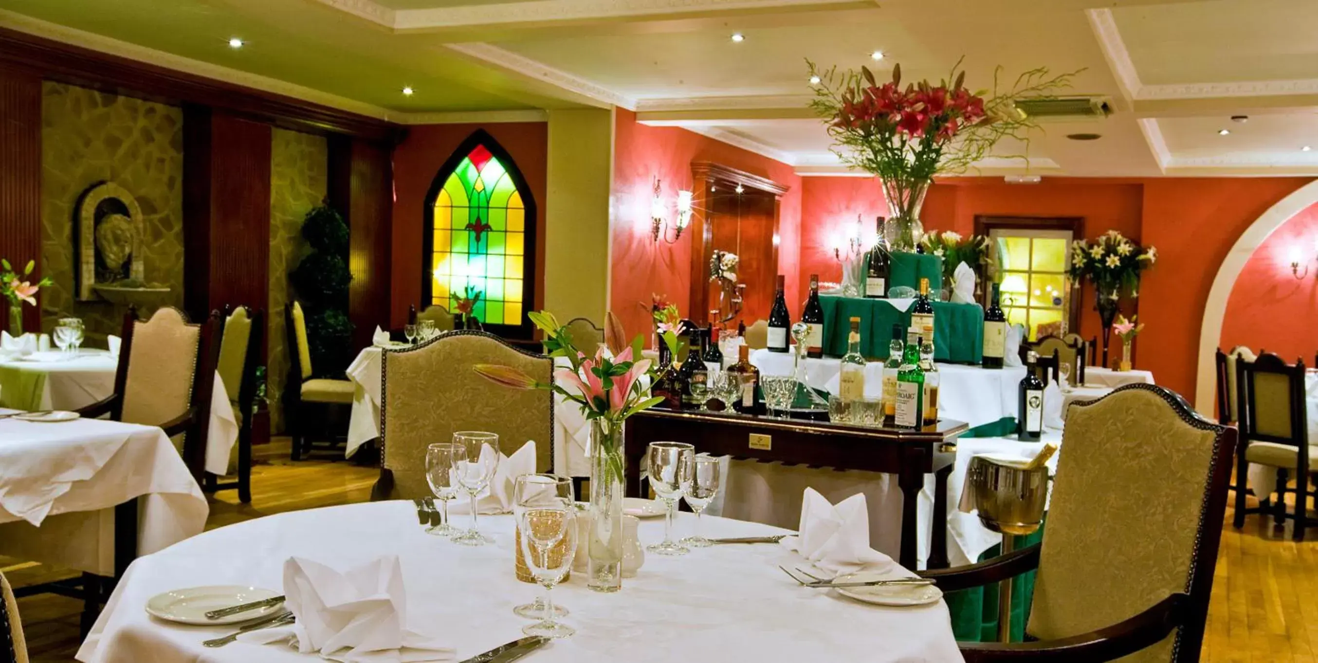 Restaurant/Places to Eat in Best Western Abbots Barton Hotel