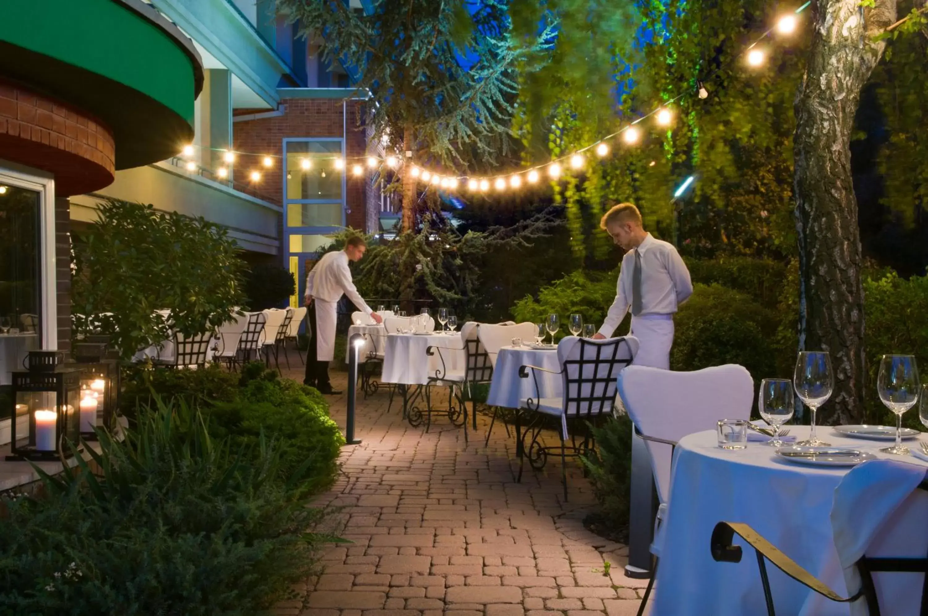 Restaurant/places to eat in Mamaison Hotel Andrassy Budapest Restaurant/places to eat in Mamaison Hotel Andrassy Budapest