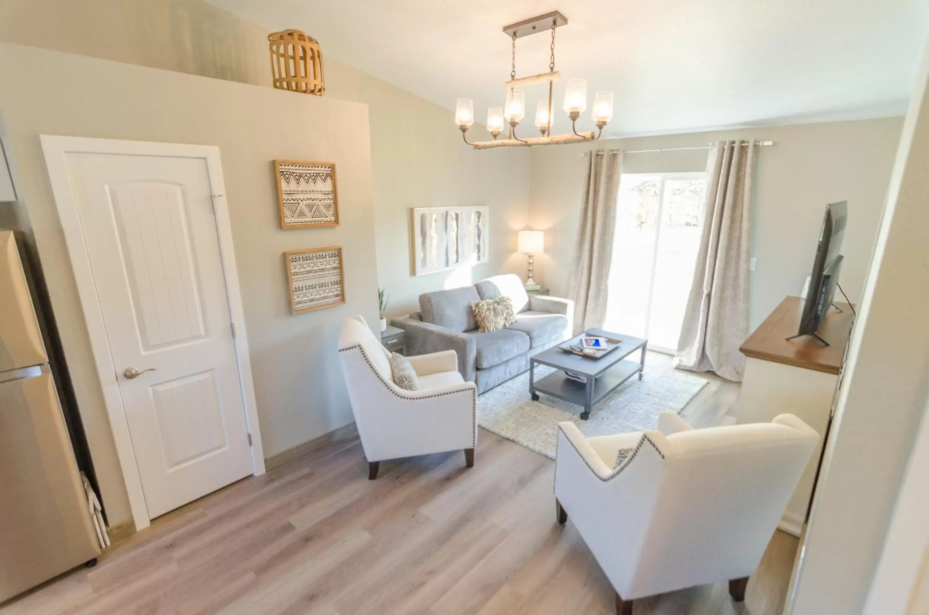 Living room, Seating Area in Colony Suites