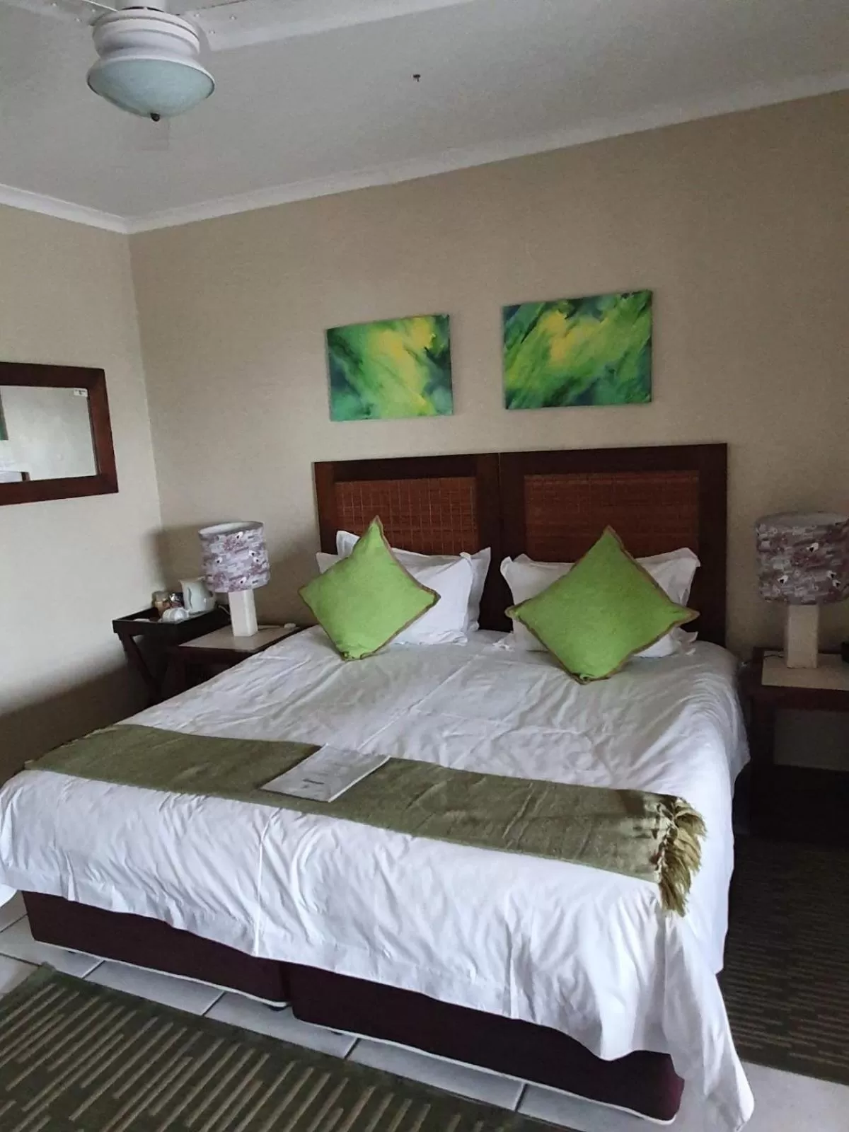 Bed in Ingwe Manor Guesthouse