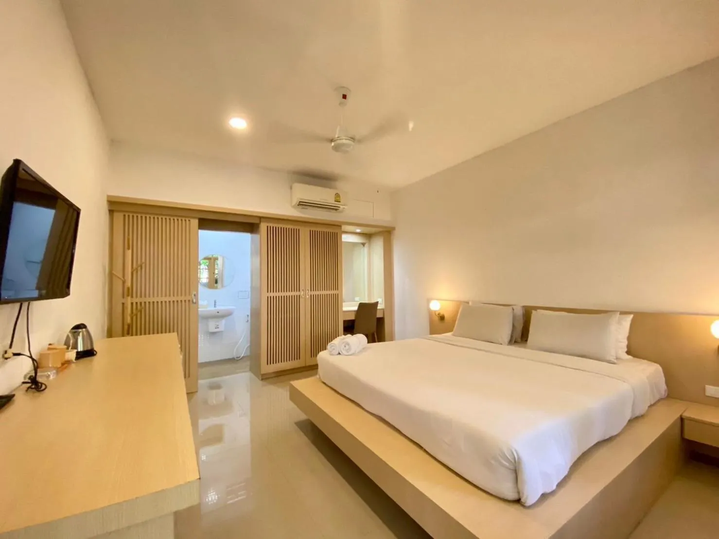 Bed in Garden Home Kata