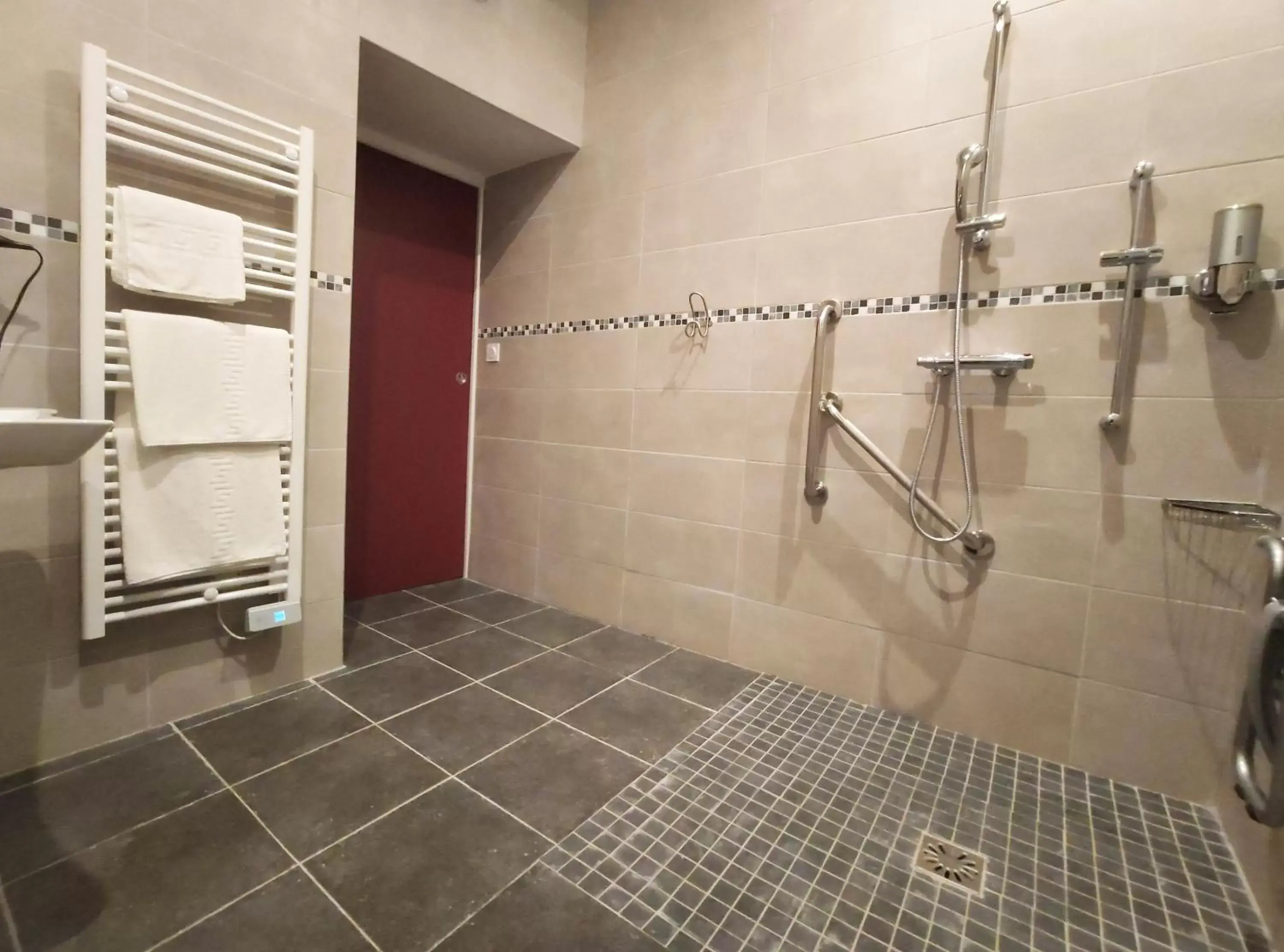 Bathroom in Hôtel Le Dormeux