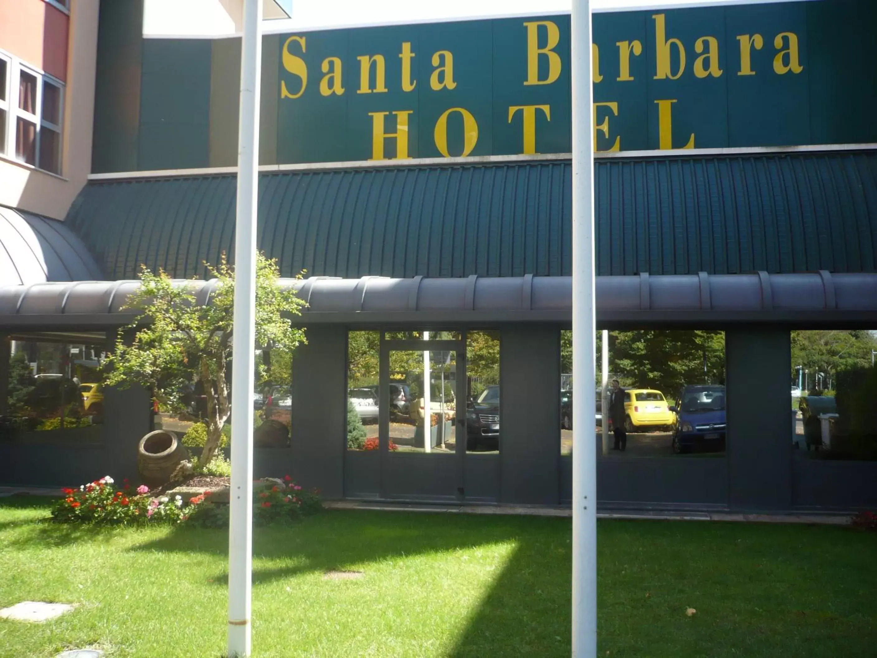 Facade/entrance, Property Building in Santa Barbara Hotel