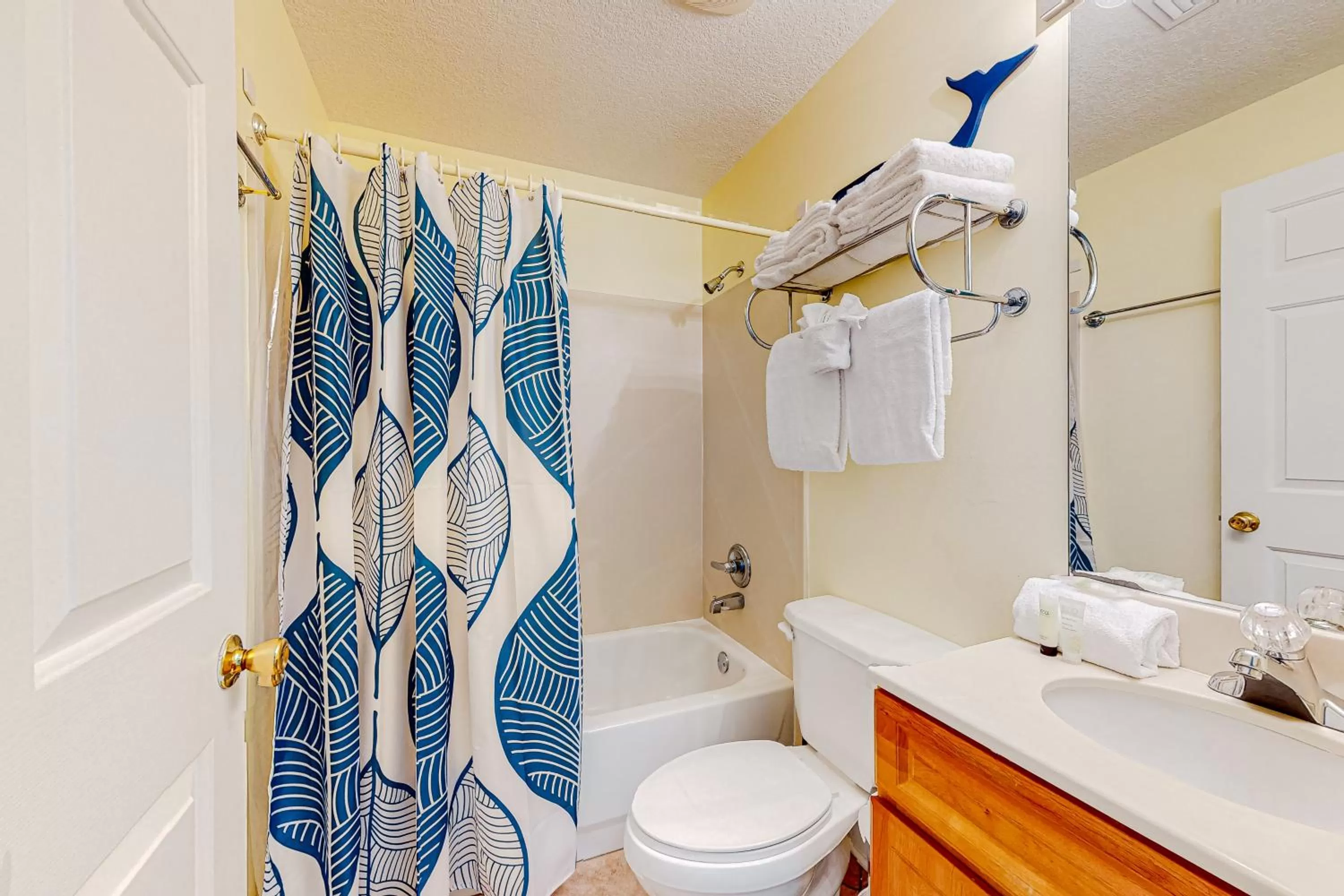 Bathroom in Twin Palms 603