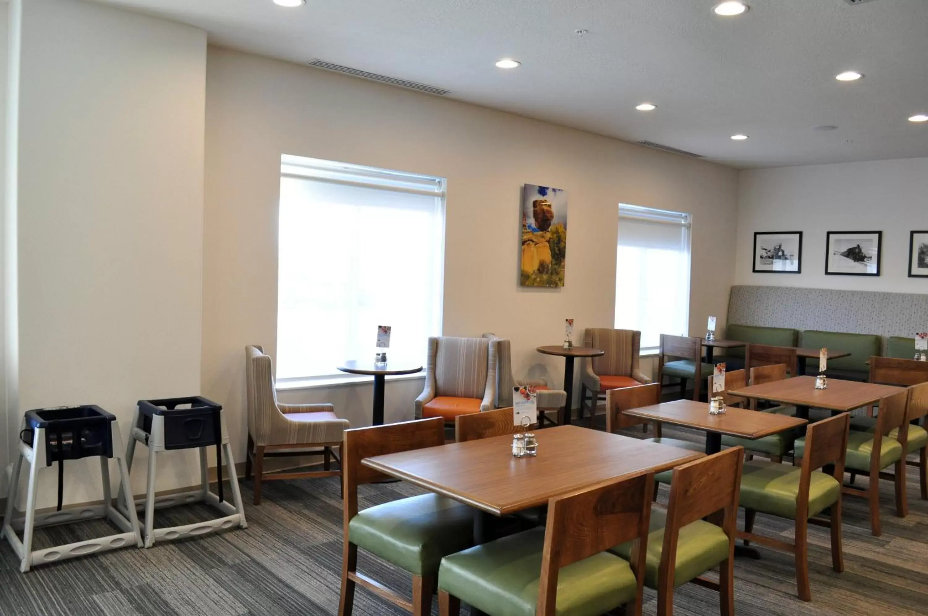 Breakfast, Restaurant/Places to Eat in Holiday Inn Express & Suites Price, an IHG Hotel