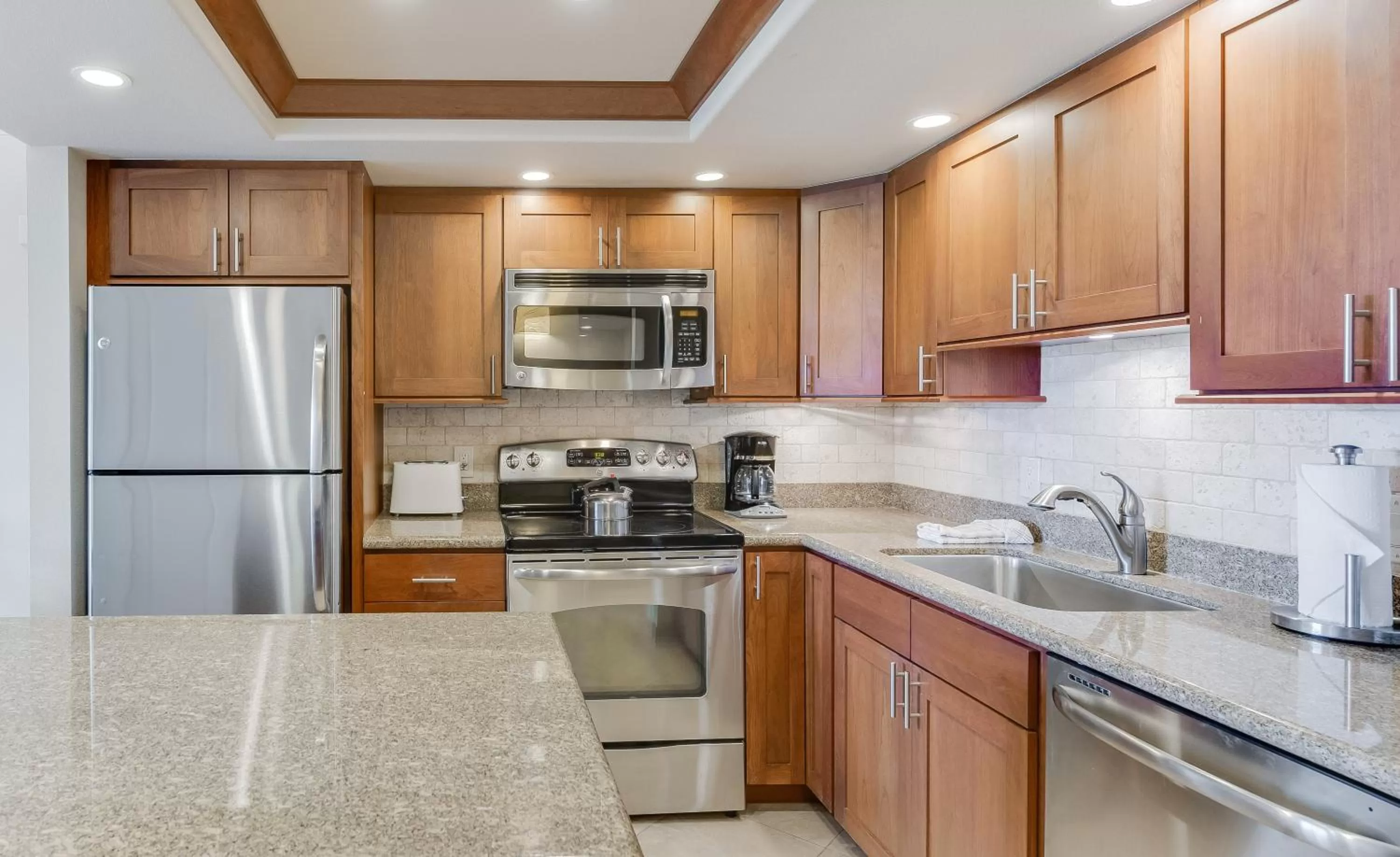 kitchen in Castle At Maui Banyan