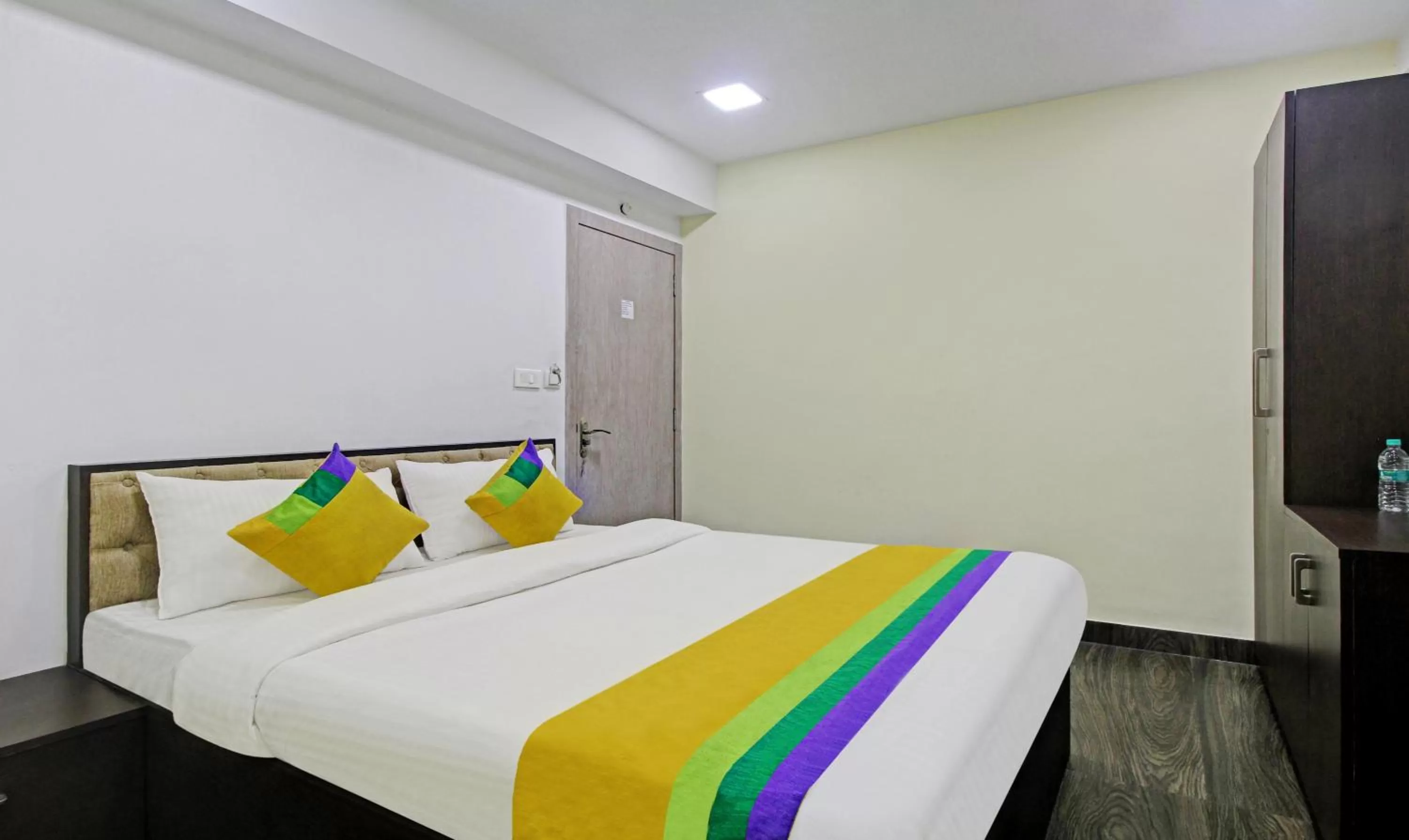 Bedroom, Bed in Itsy Hotels Reotel Near Rabindra Sarobar
