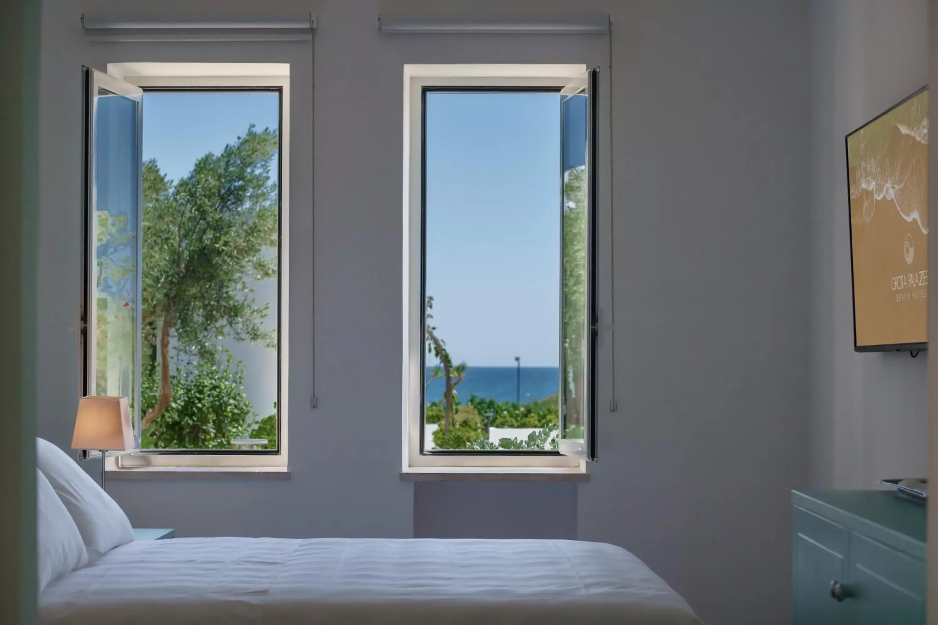 Sea view, Bed in Grotta Palazzese Beach Hotel