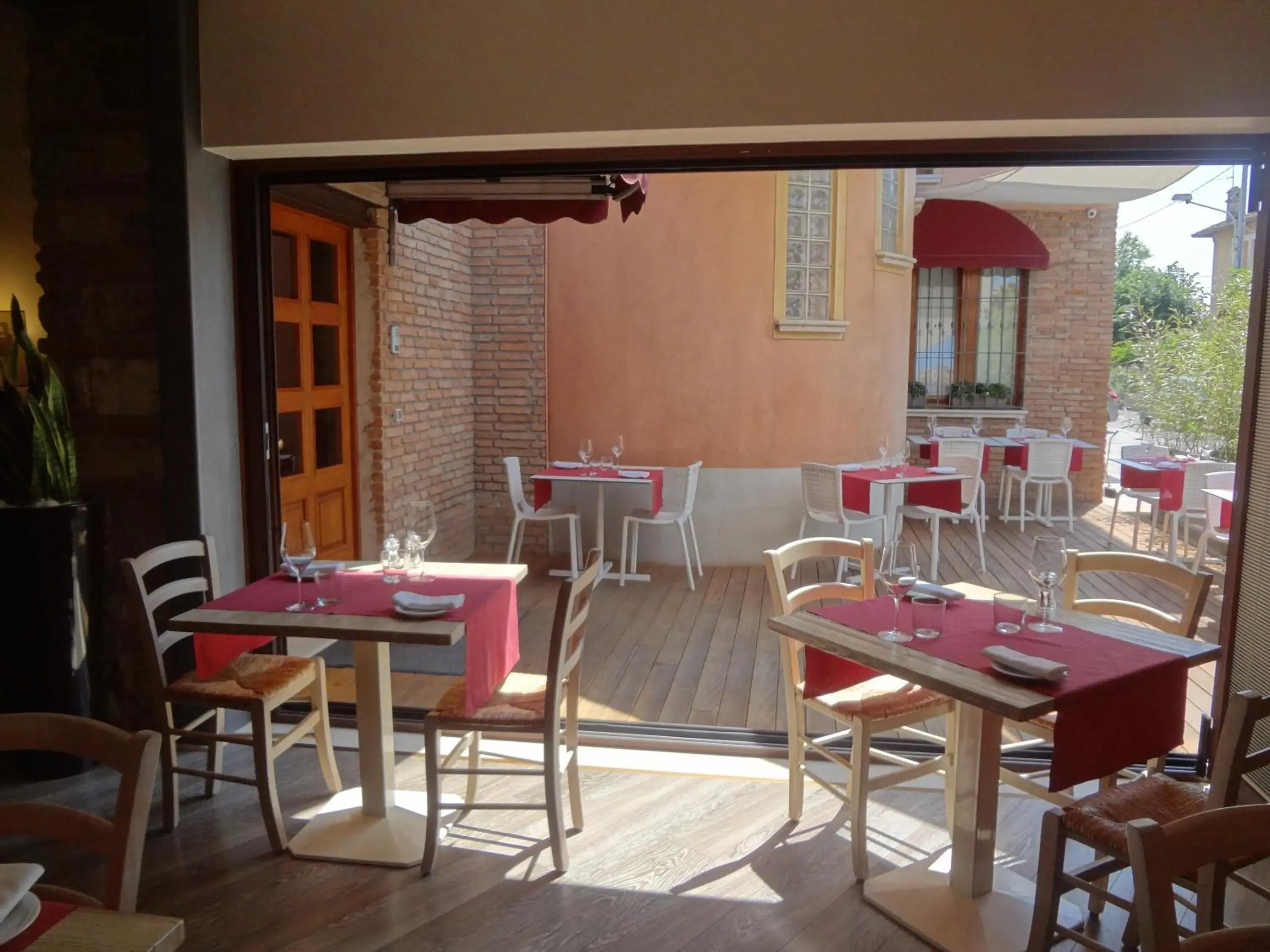 Patio, Restaurant/Places to Eat in Hotel Noce