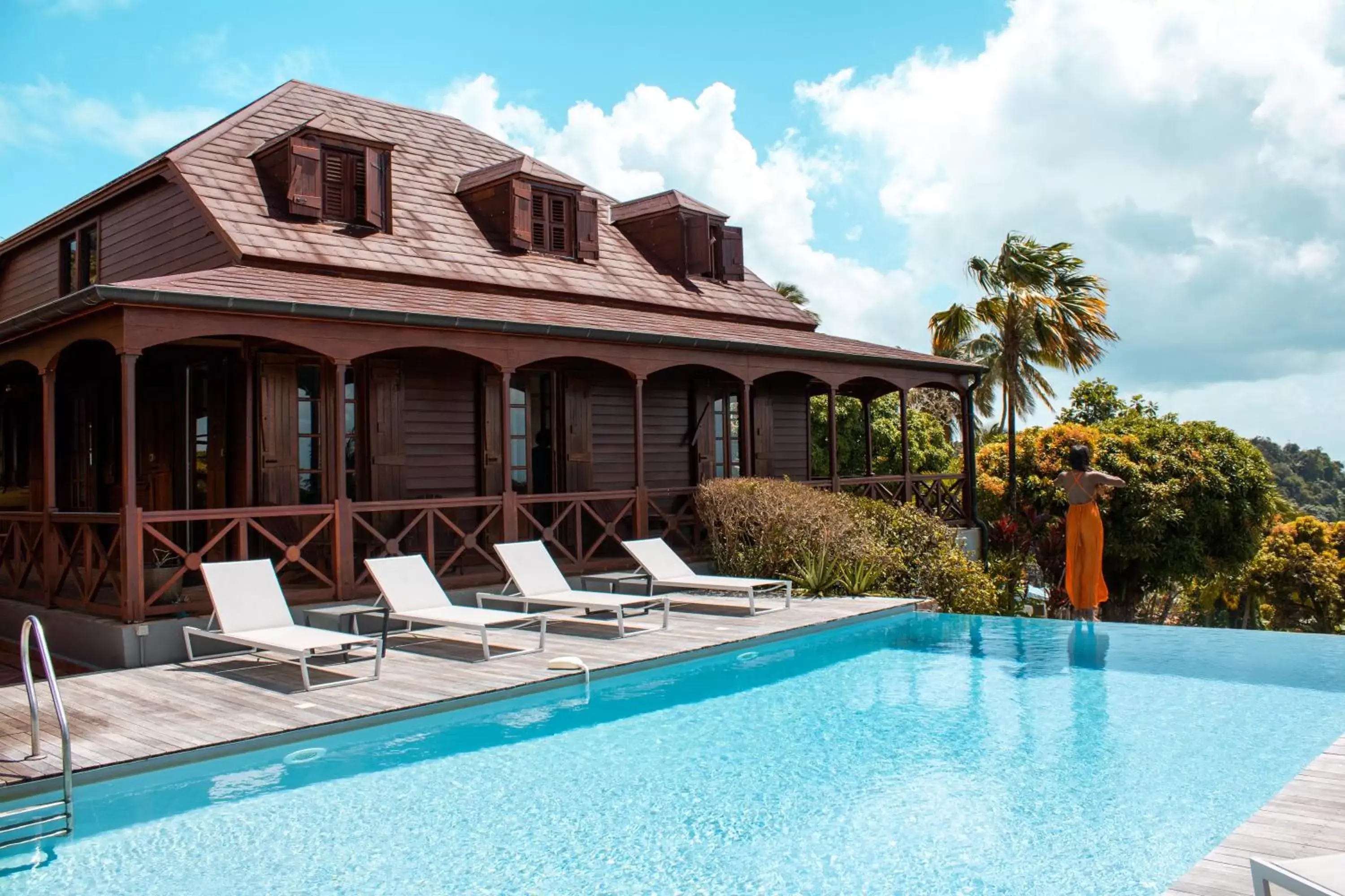 Swimming Pool in Jardin Malanga