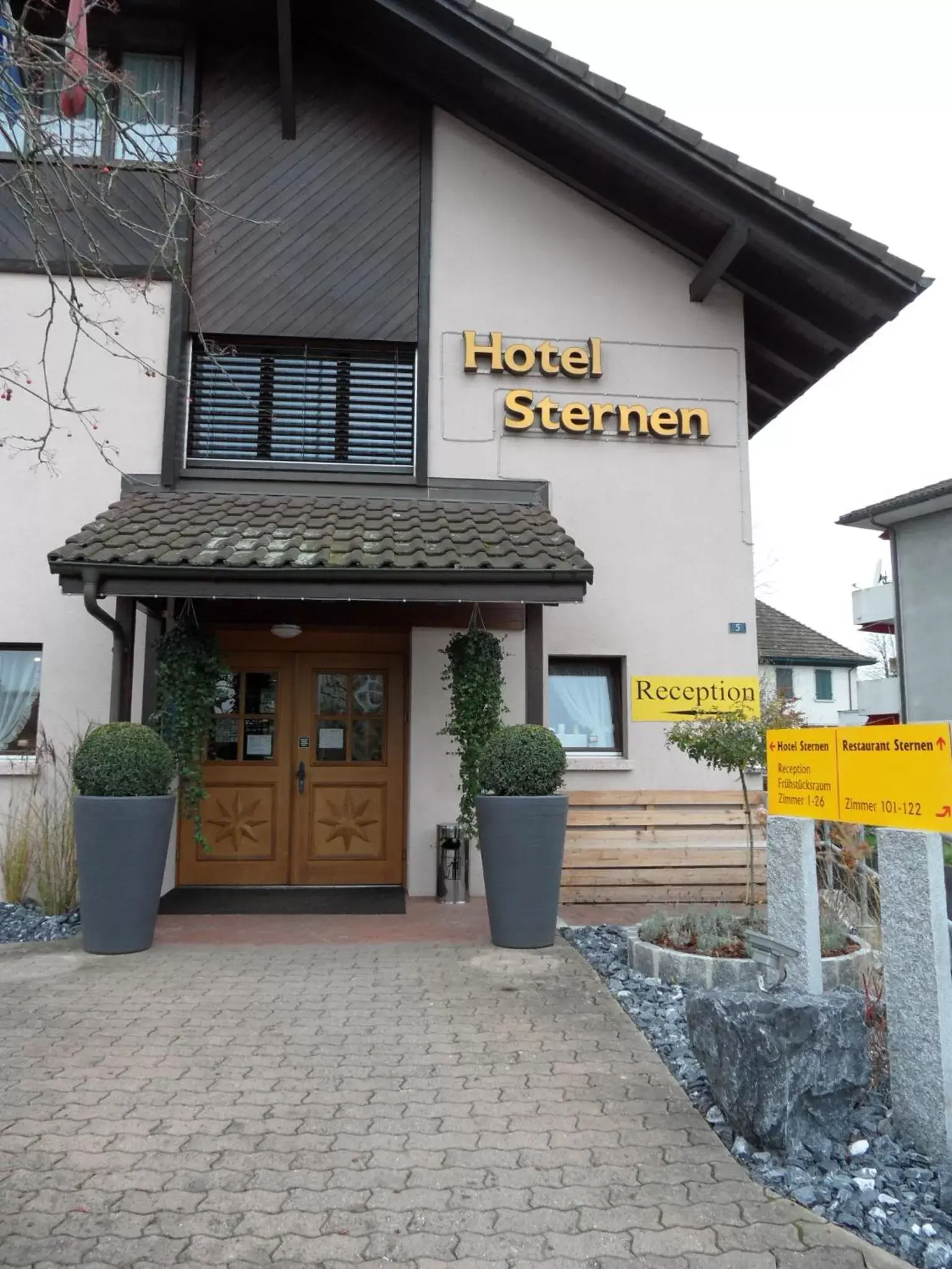 Facade/entrance, Property Building in Hotel Sternen