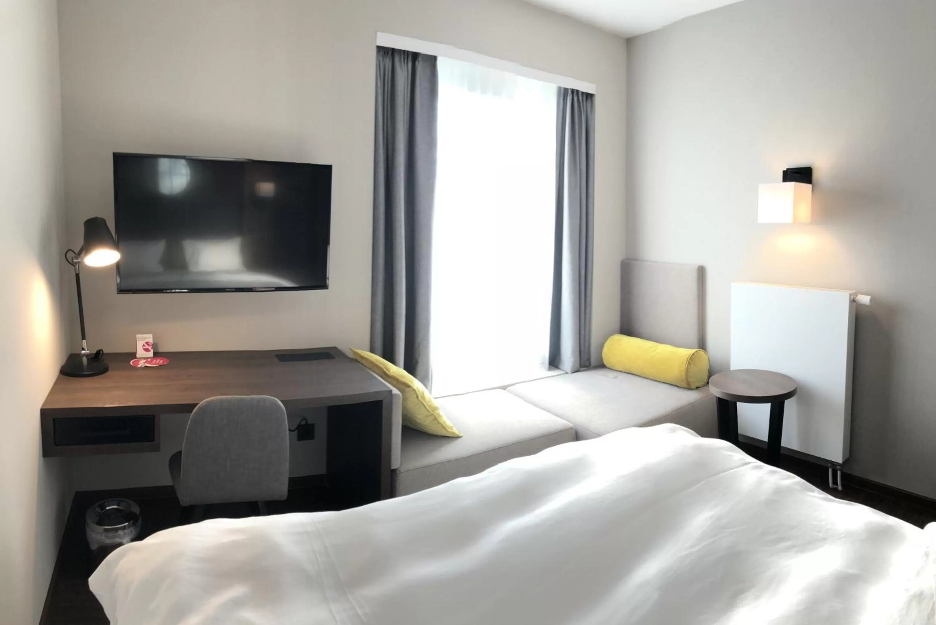 TV and multimedia, Bed in Hotel Smartino