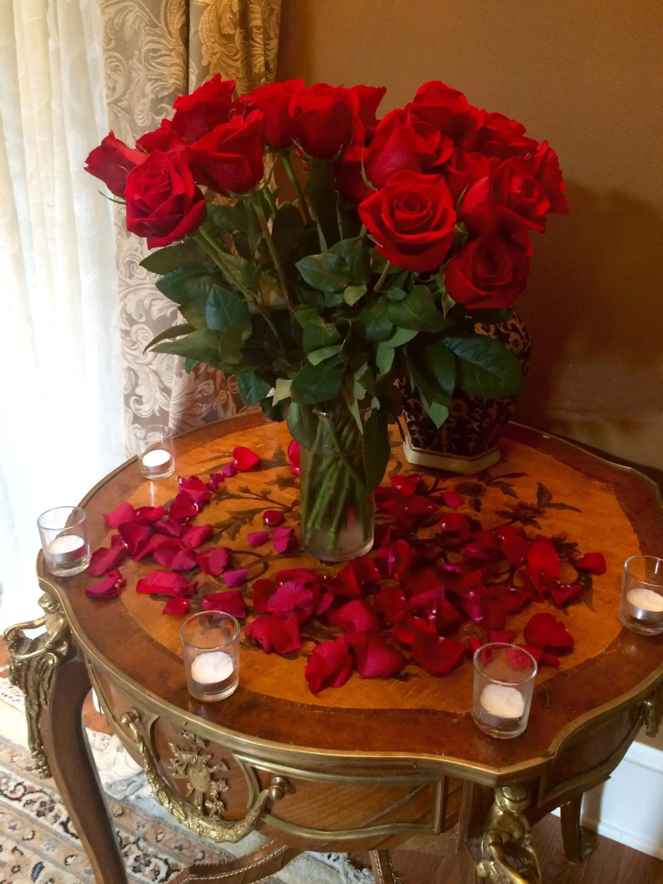 Decorative detail in 1840s Carrollton Inn