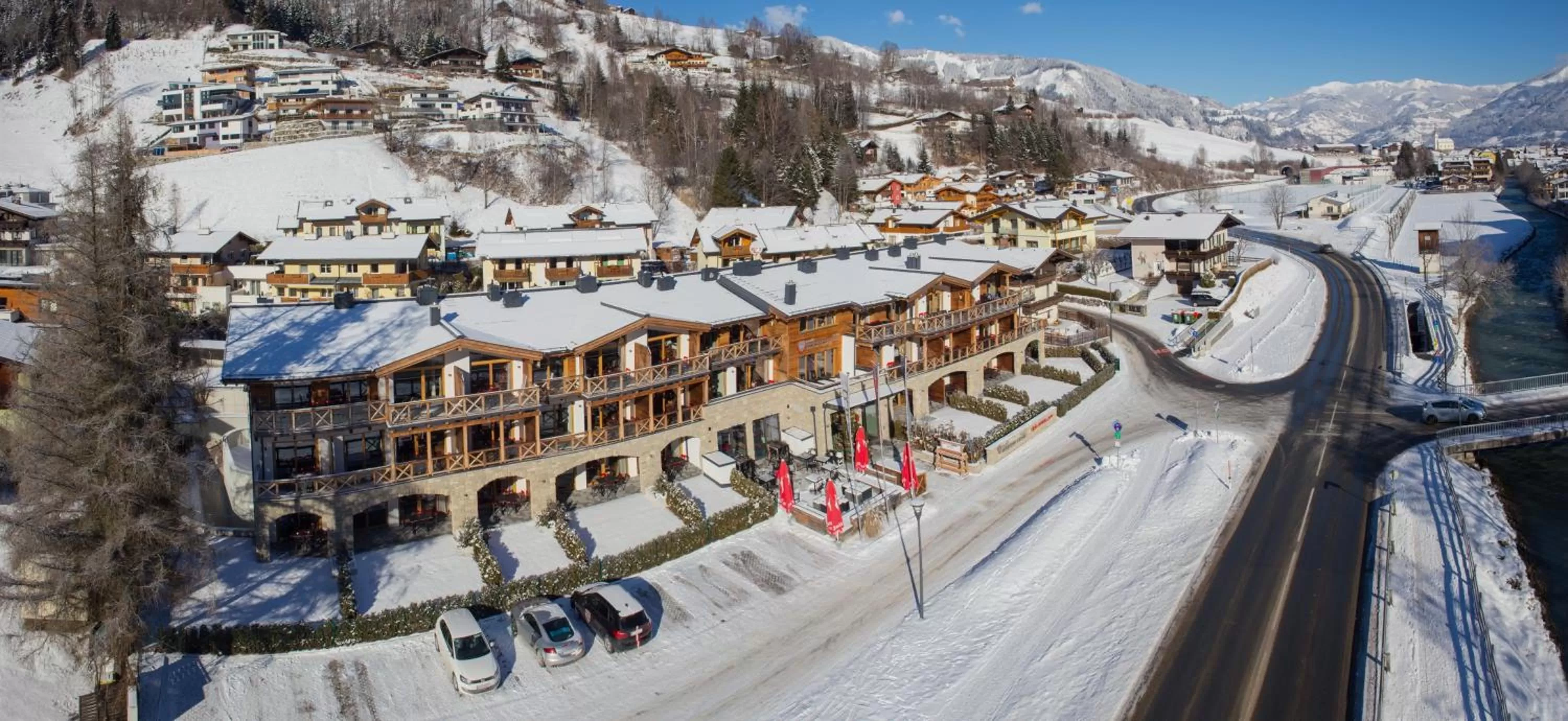 Property building in AvenidA Mountain Lodges Kaprun