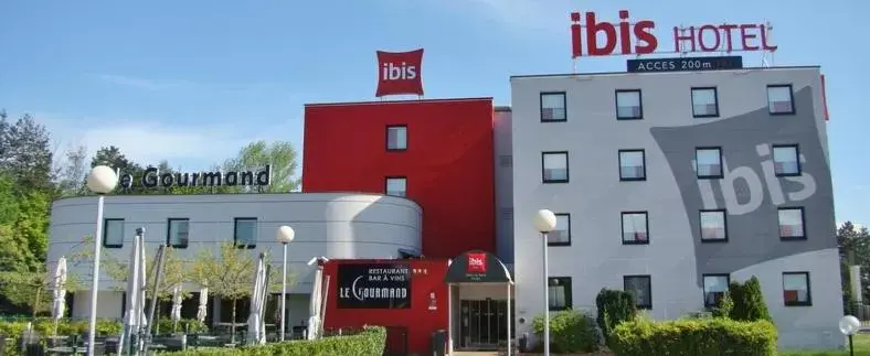 Facade/entrance, Property Building in ibis Europe Chalon Sur Saone