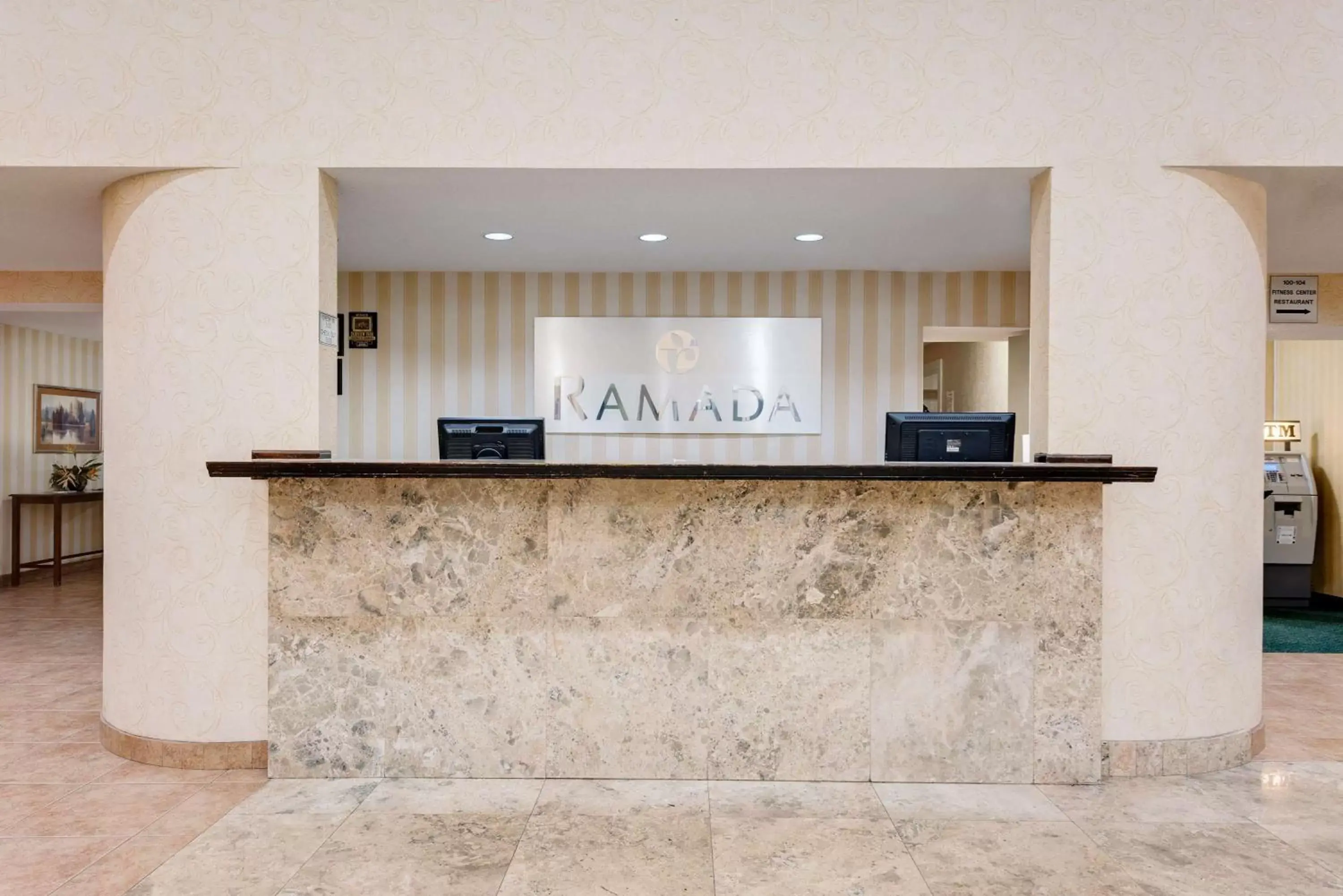 Lobby or reception, Lobby/Reception in Ramada by Wyndham Cleveland Airport West