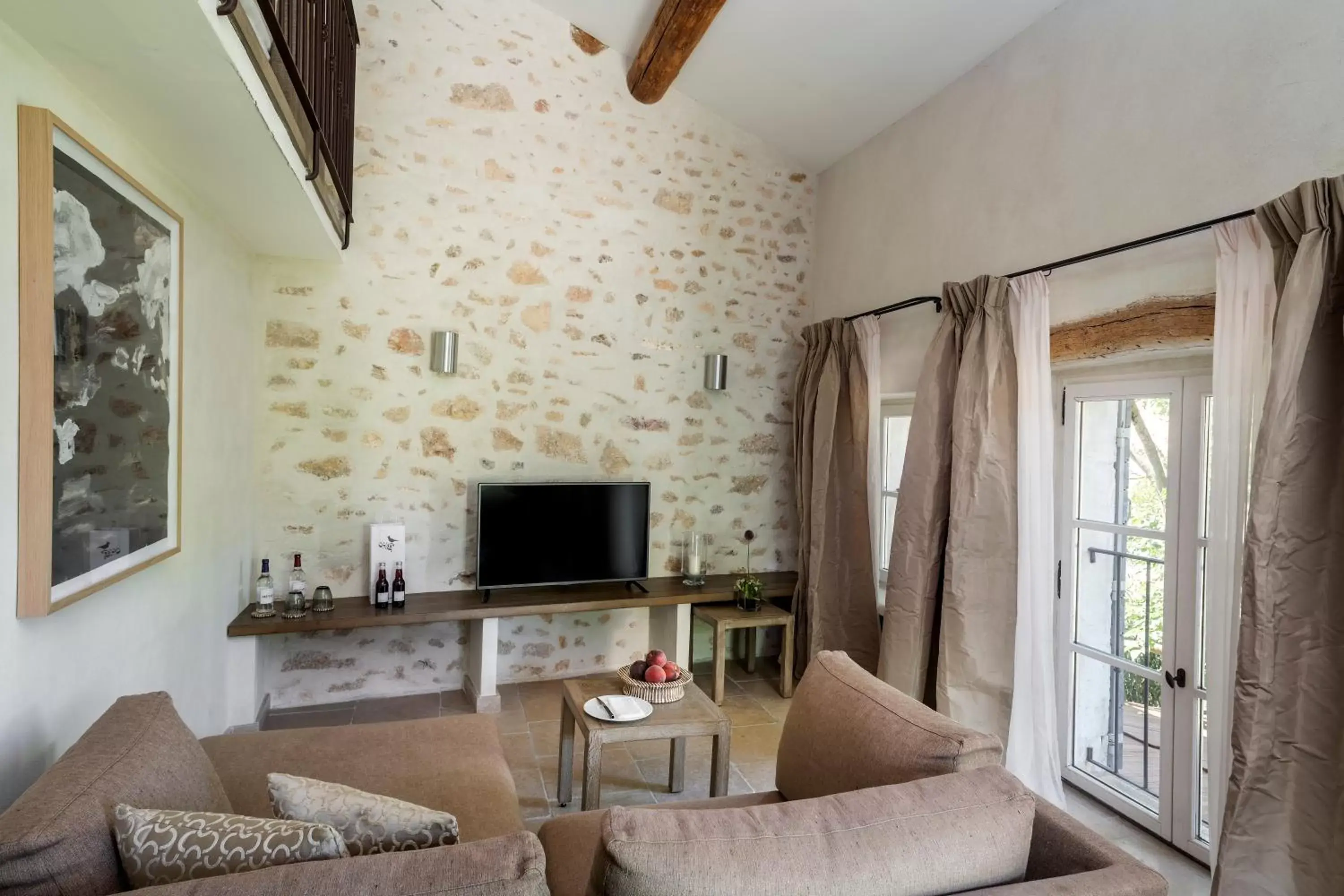 TV/Entertainment Center in Coquillade Provence