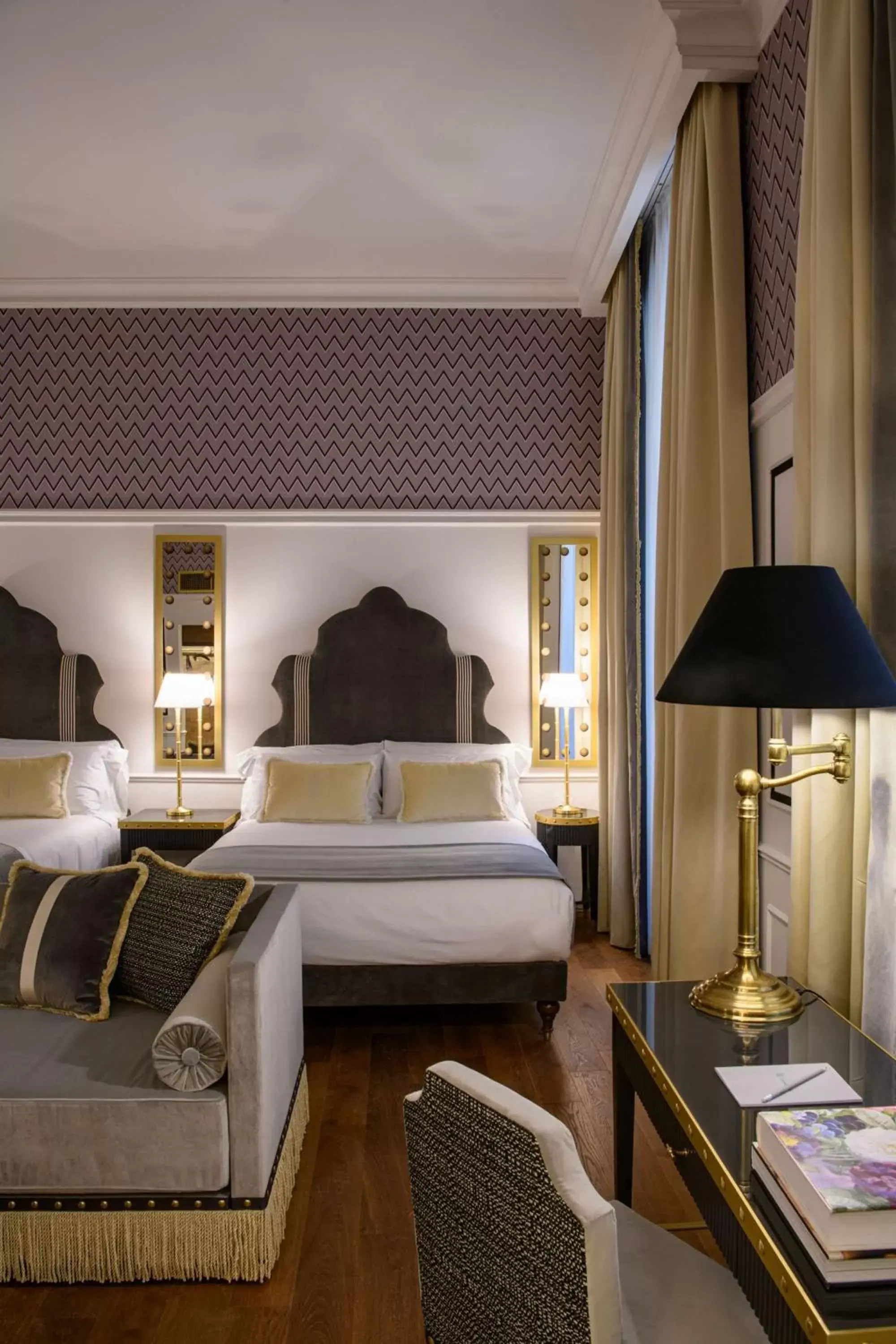 Photo of the whole room, Bed in IL Tornabuoni The Unbound Collection by Hyatt
