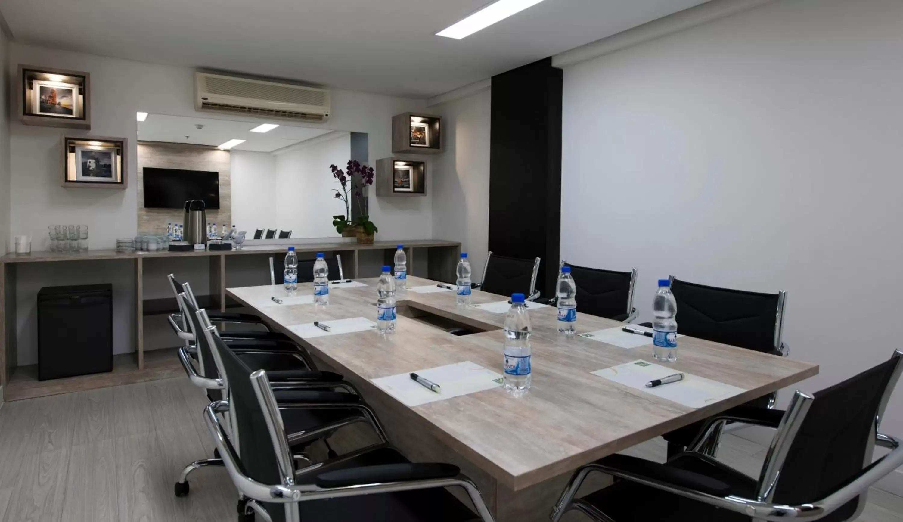 Meeting/conference room in Quality Porto Alegre