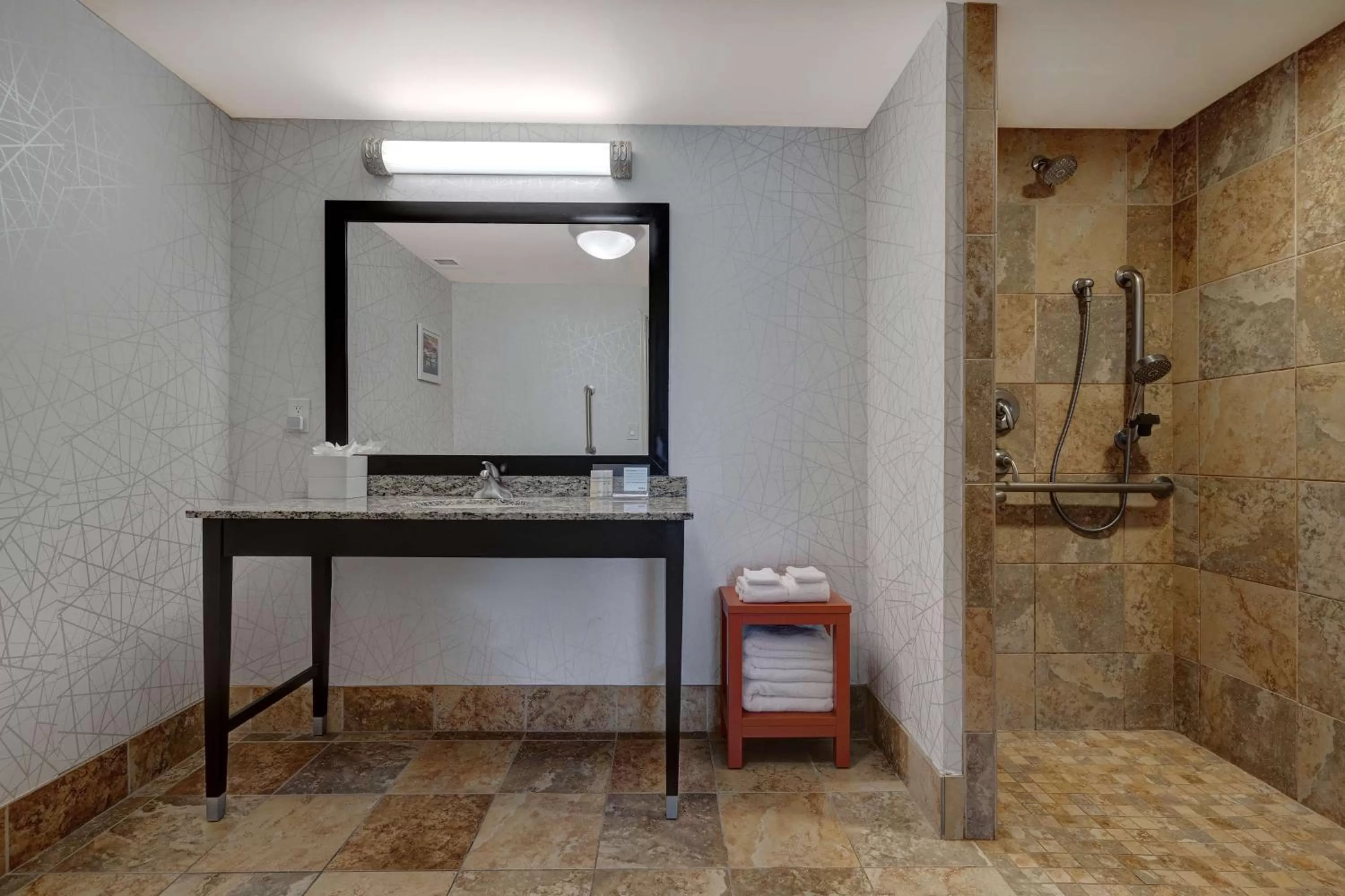 Bathroom in Hampton Inn & Suites Seattle/Federal Way