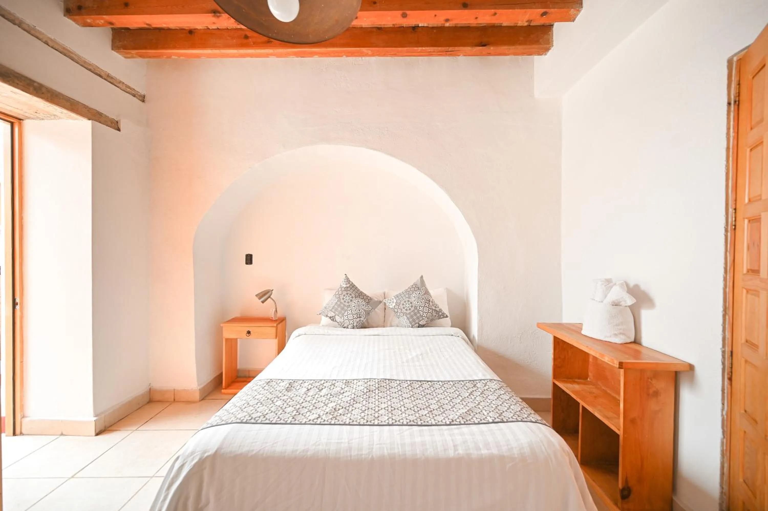 Bed in Hotel Meson Cuevano