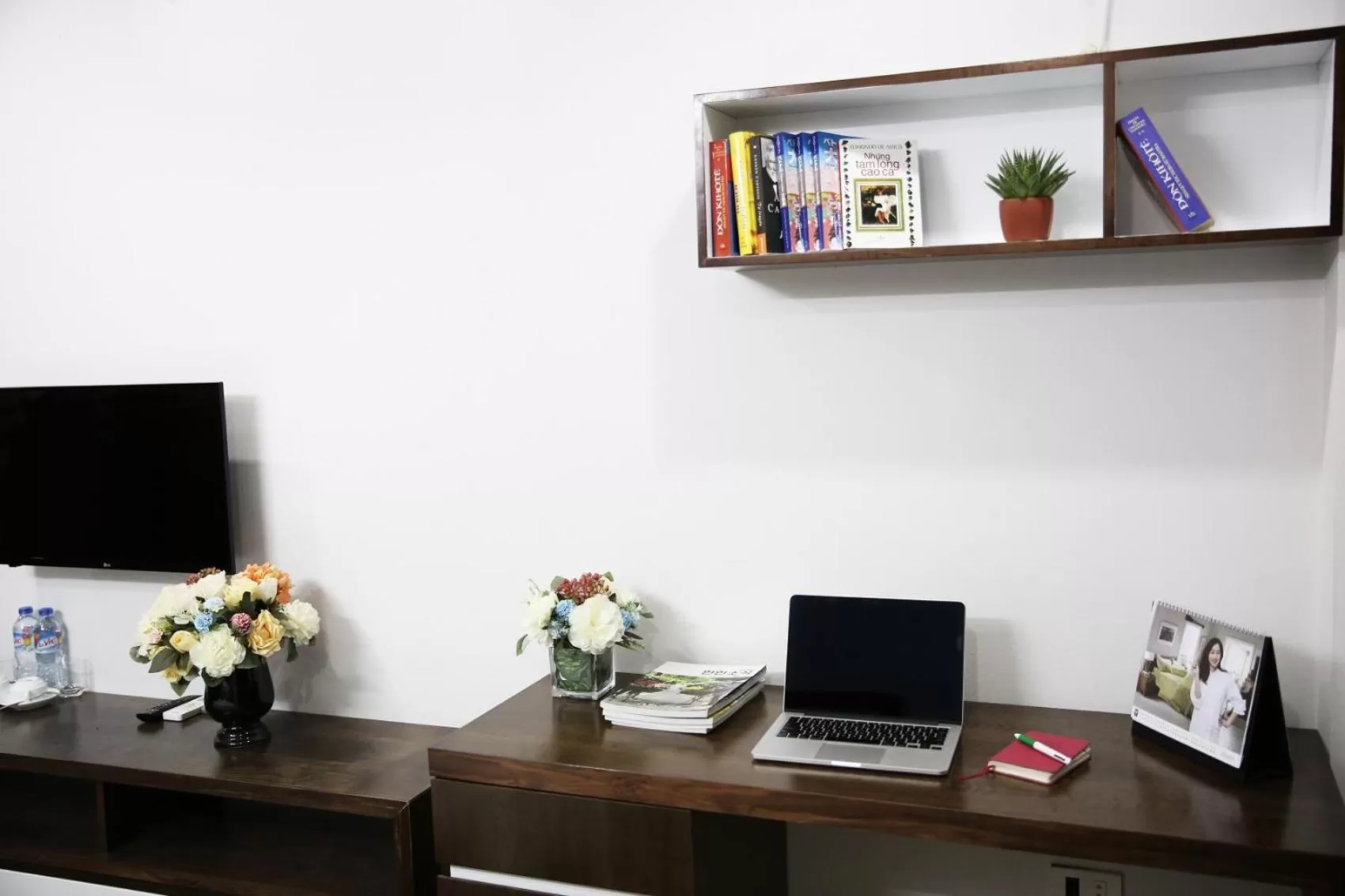 V House 6 Serviced Apartment