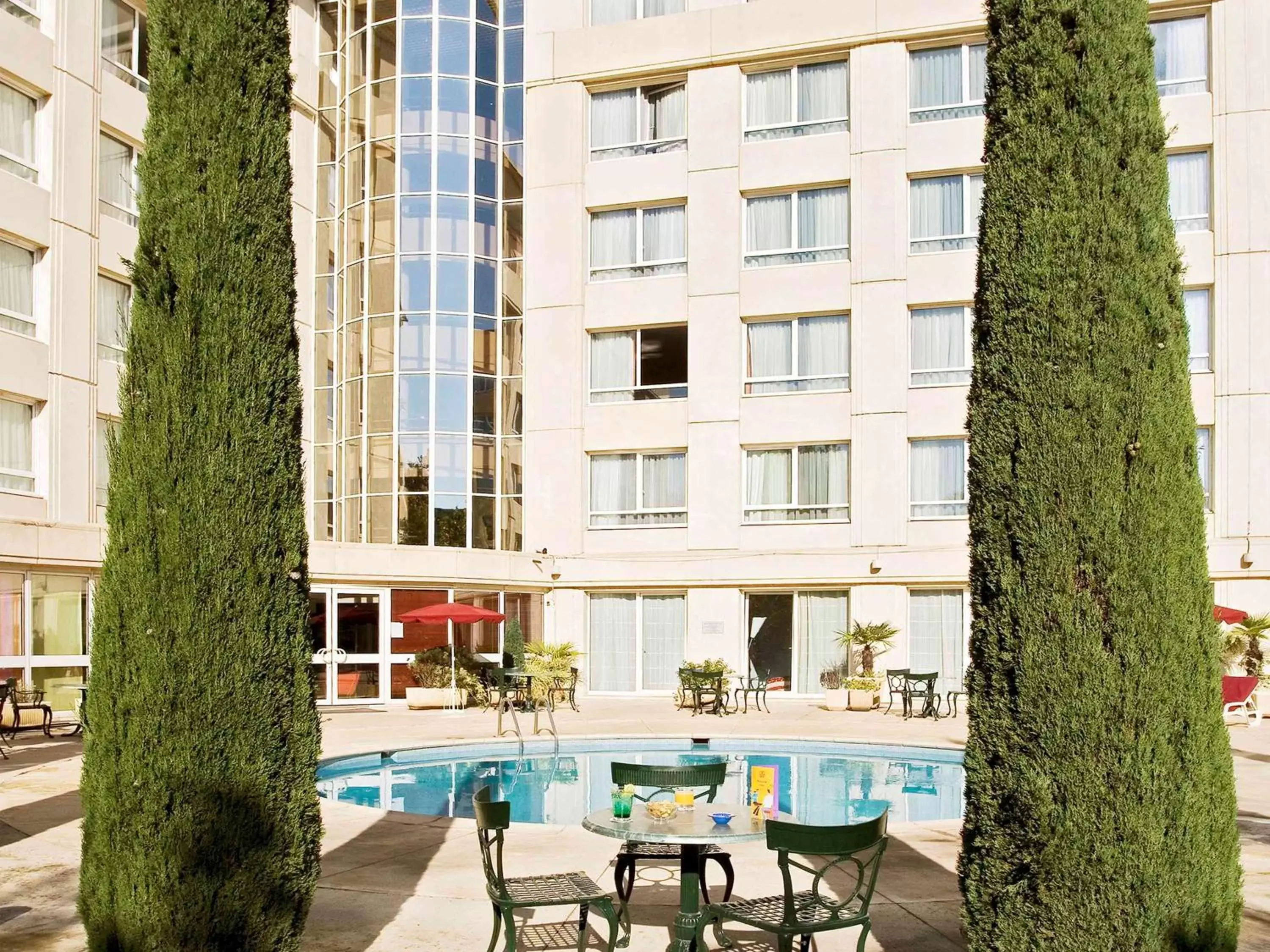 Property building, Swimming Pool in Novotel Suites Montpellier Antigone