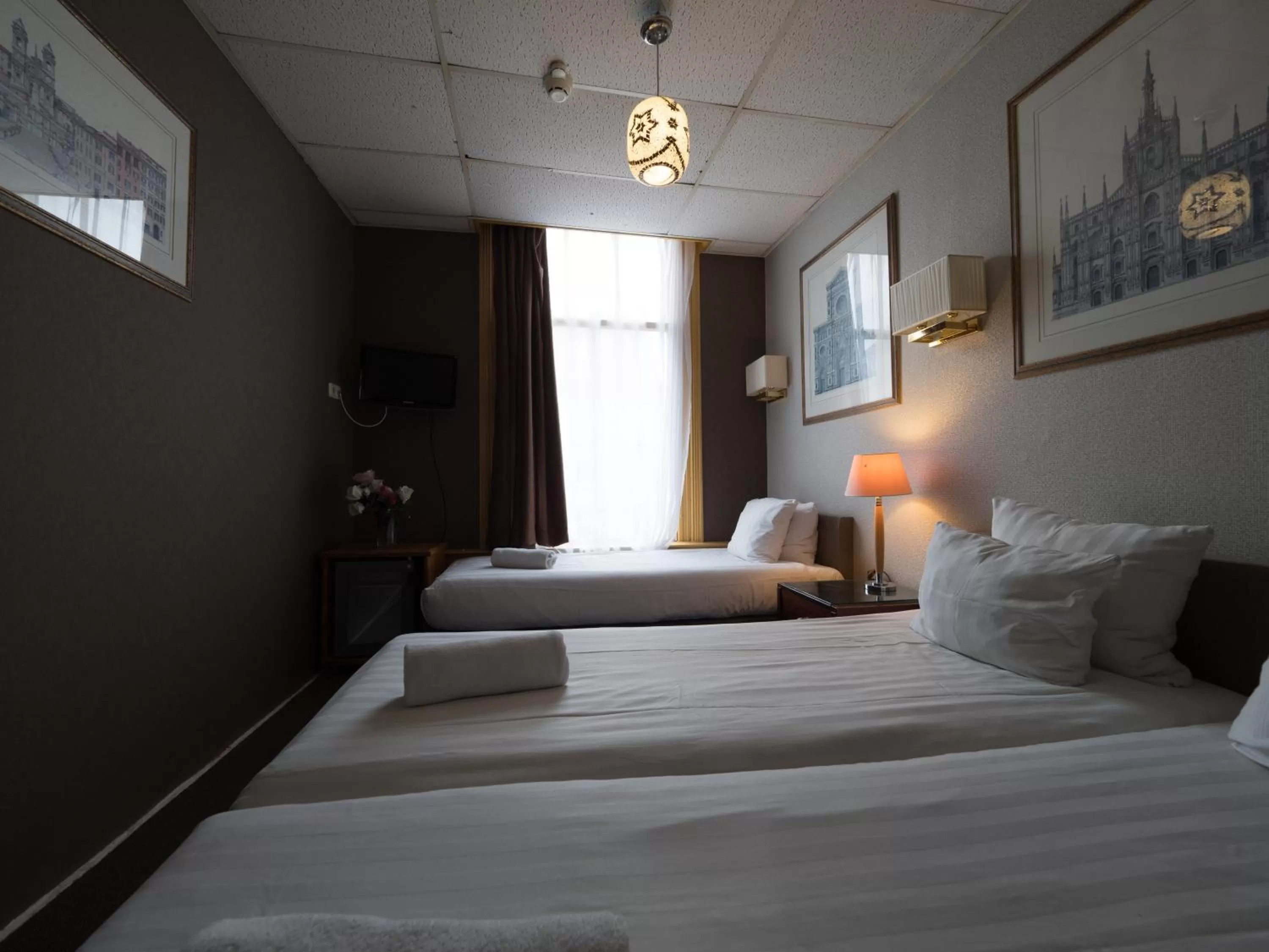 Photo of the whole room, Bed in Di-Ann City Centre Hotel