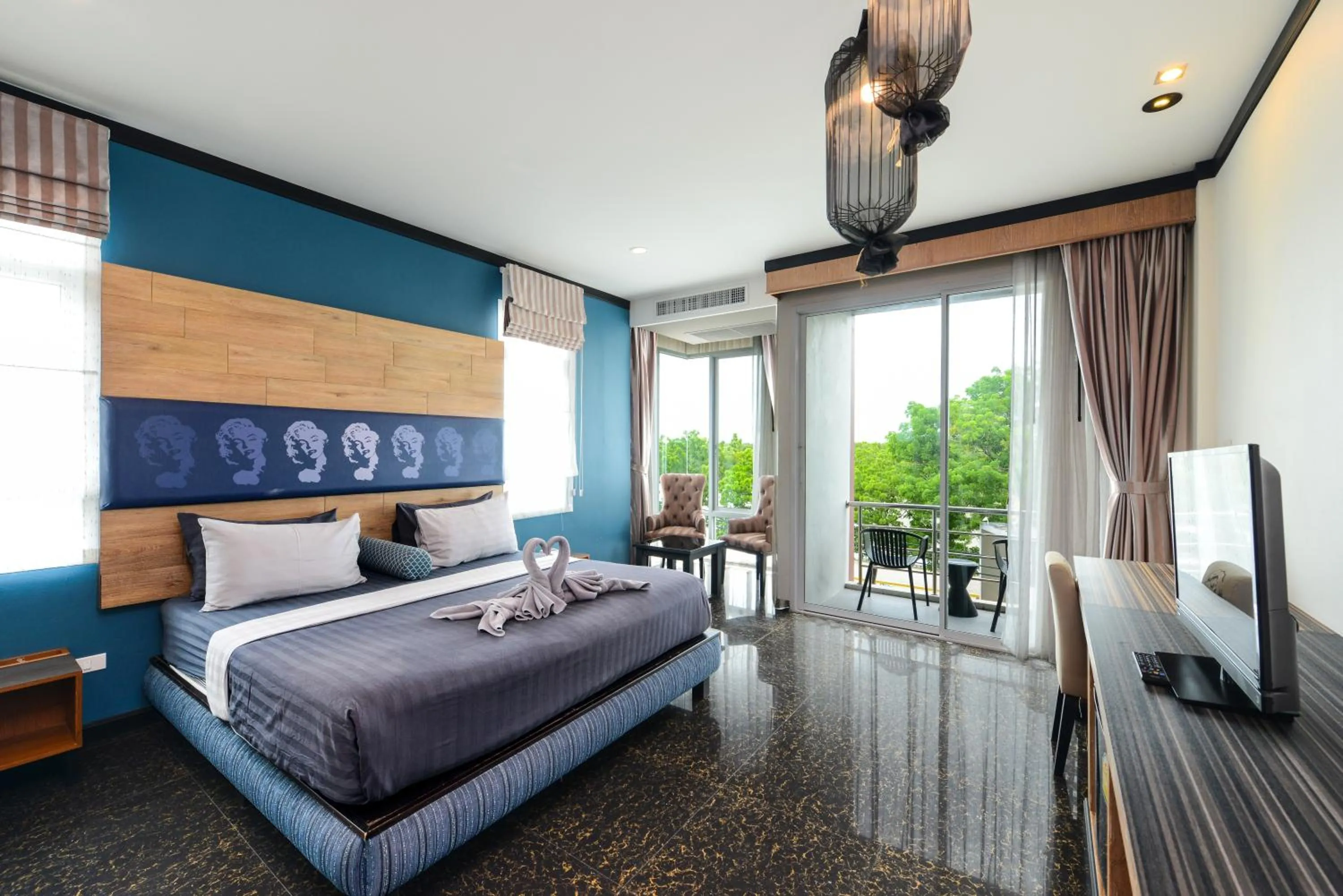 Bed in The River Scene