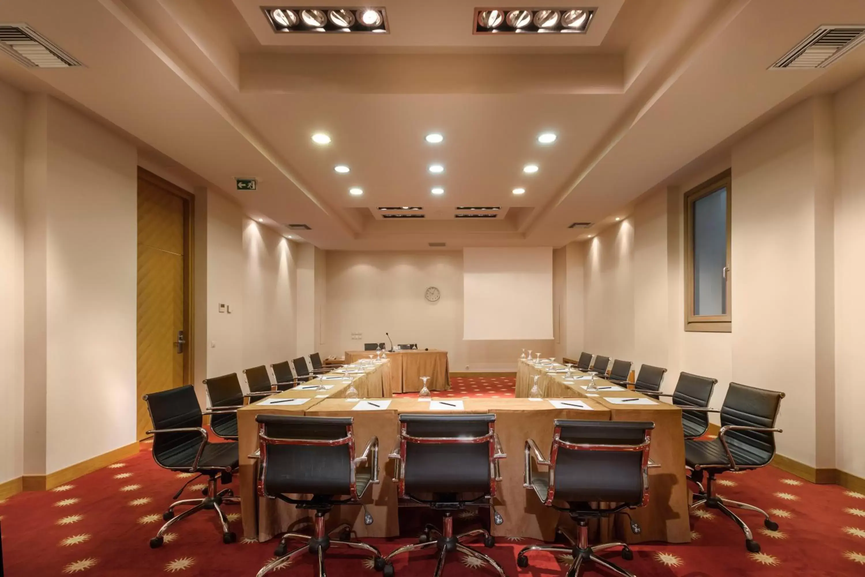 Business facilities in GDM Megaron, Historical Monument Hotel