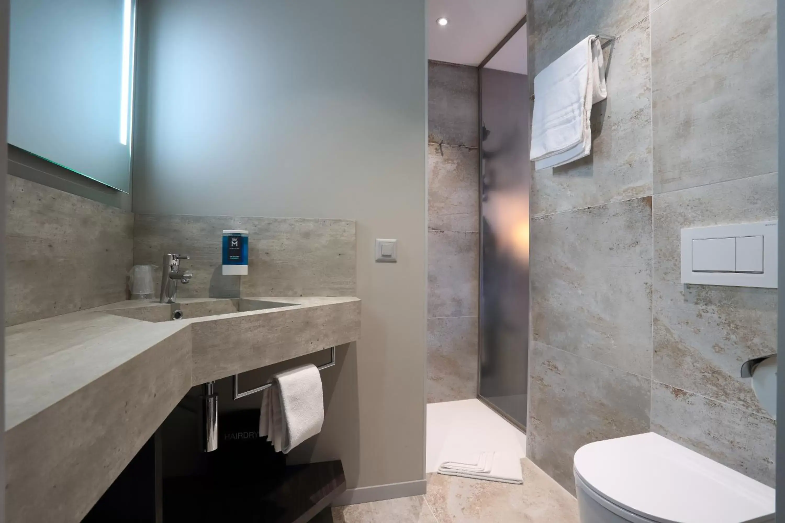 Shower, Bathroom in Hotel Mulino